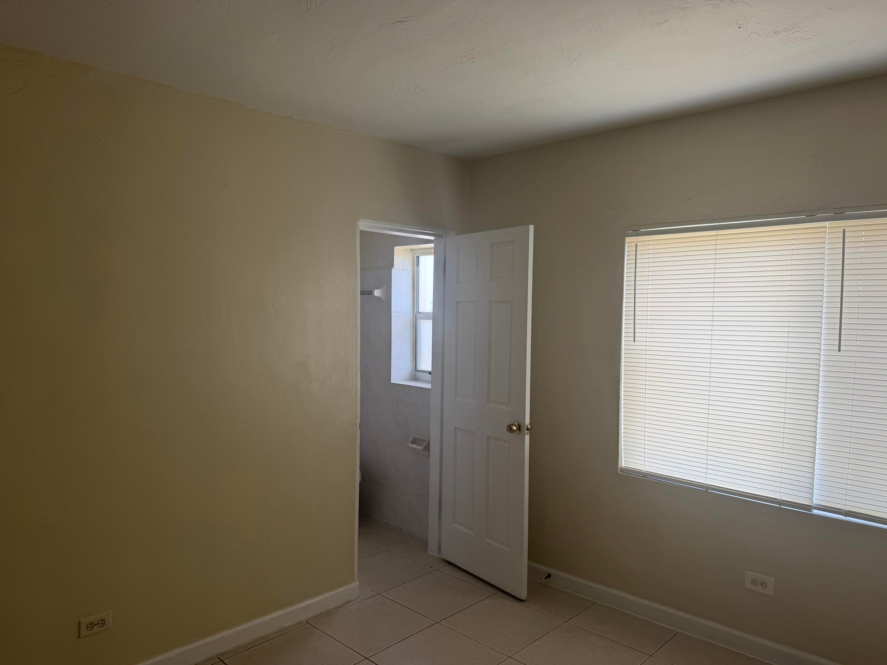 7803 NW 8th Avenue, Miami, FL 33150 9