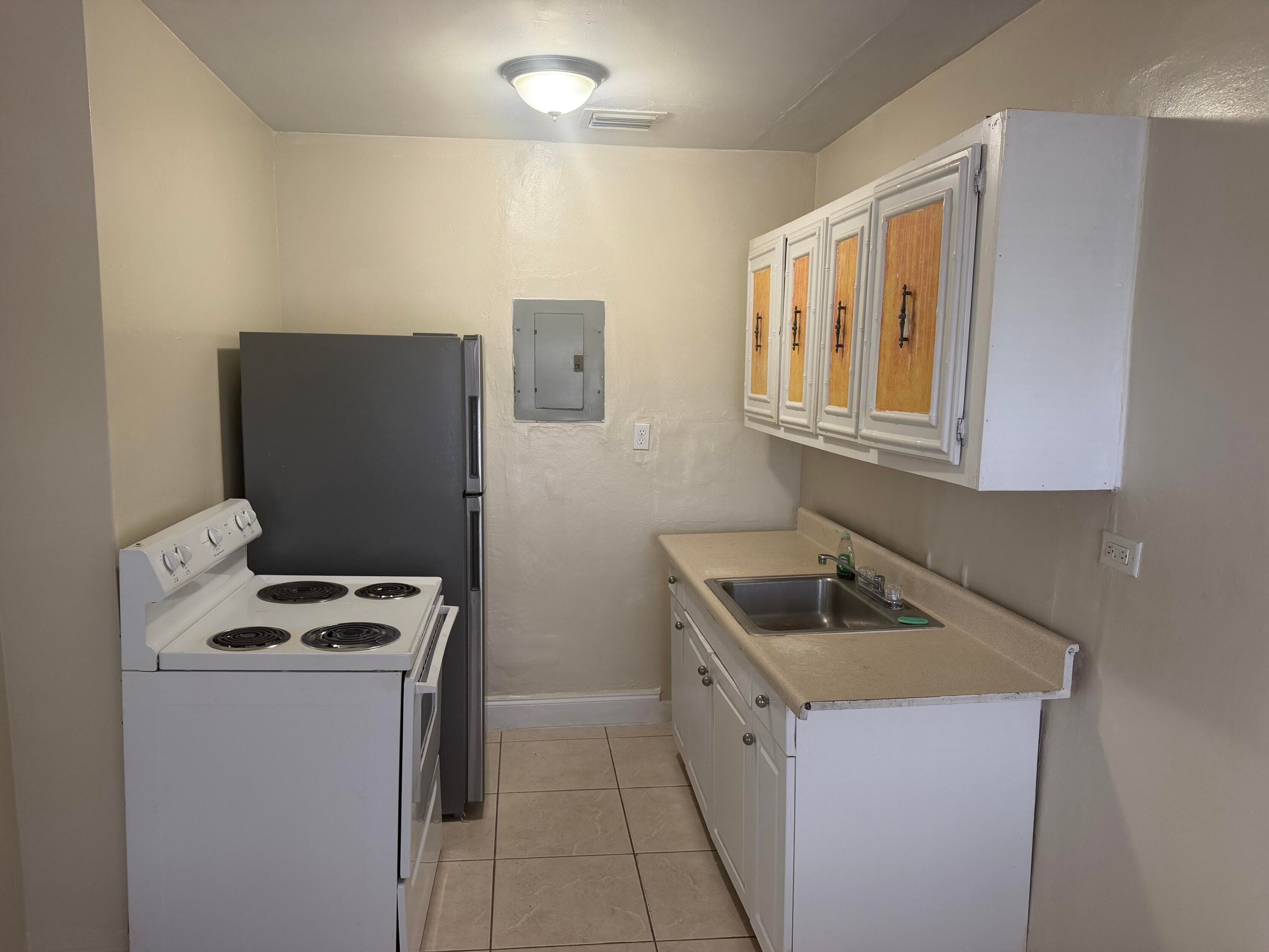 7803 NW 8th Avenue, Miami, FL 33150 21