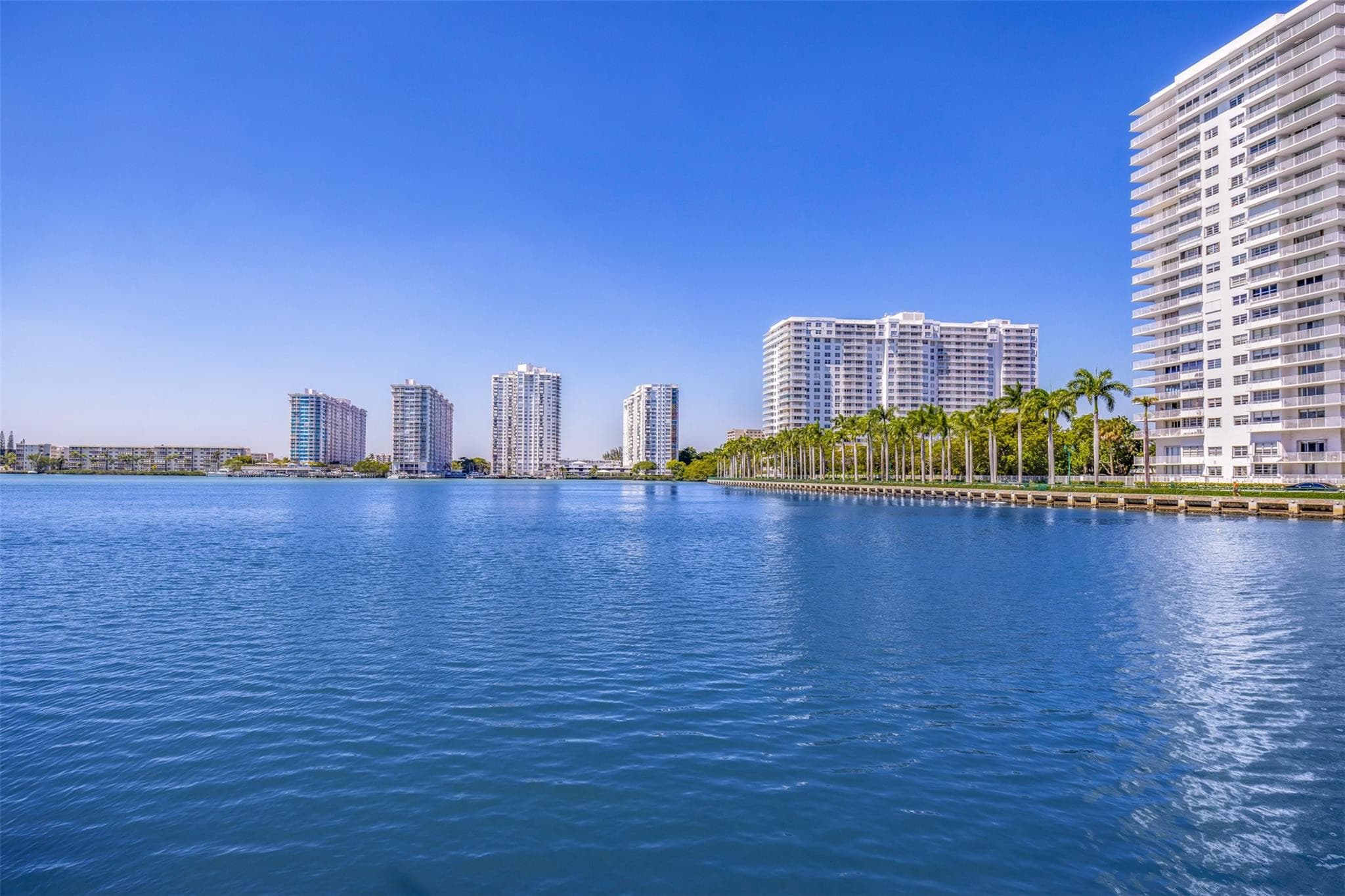 18181 NE 31st Court 804, Aventura, FL 33160 27
