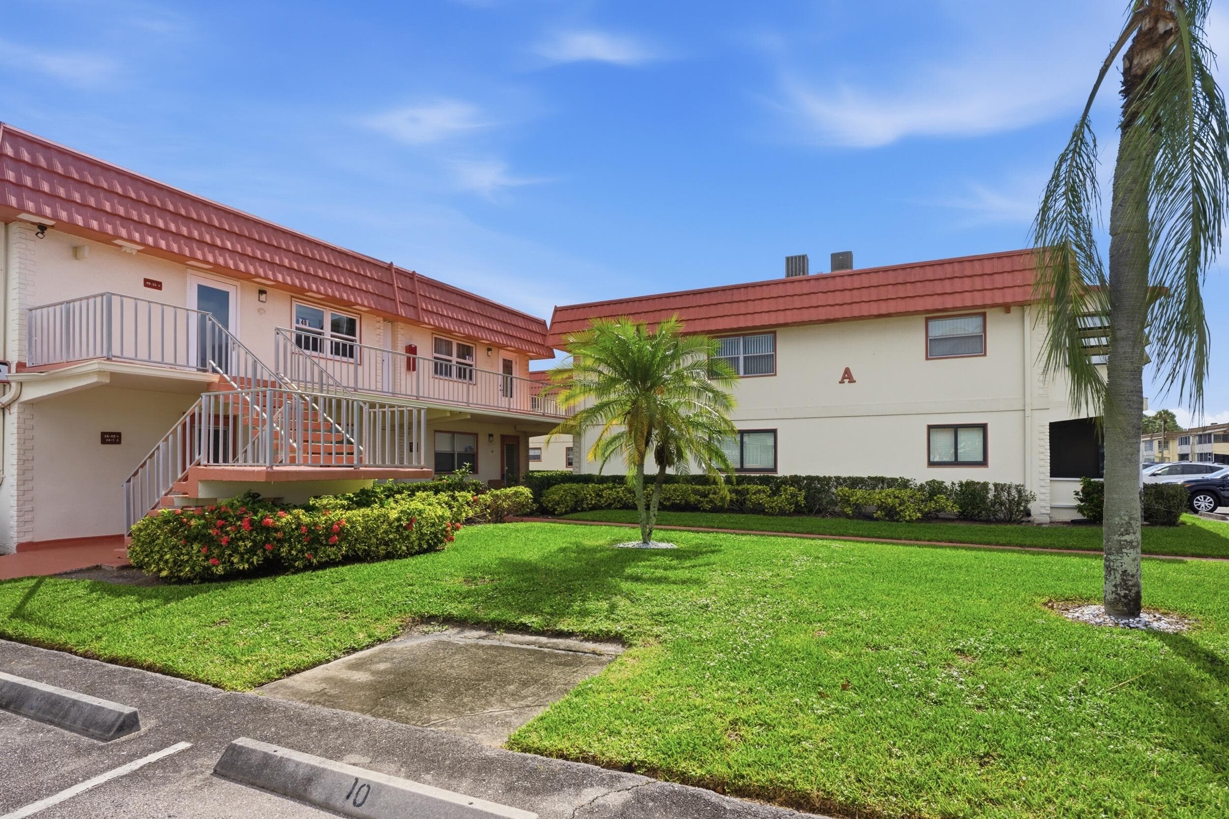 47 Saxony A, Delray Beach, FL 33446 2