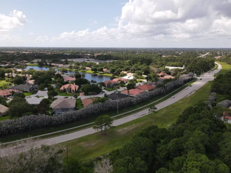 562 SW Saint Martins Cove, Port St. Lucie, FL 34986 83