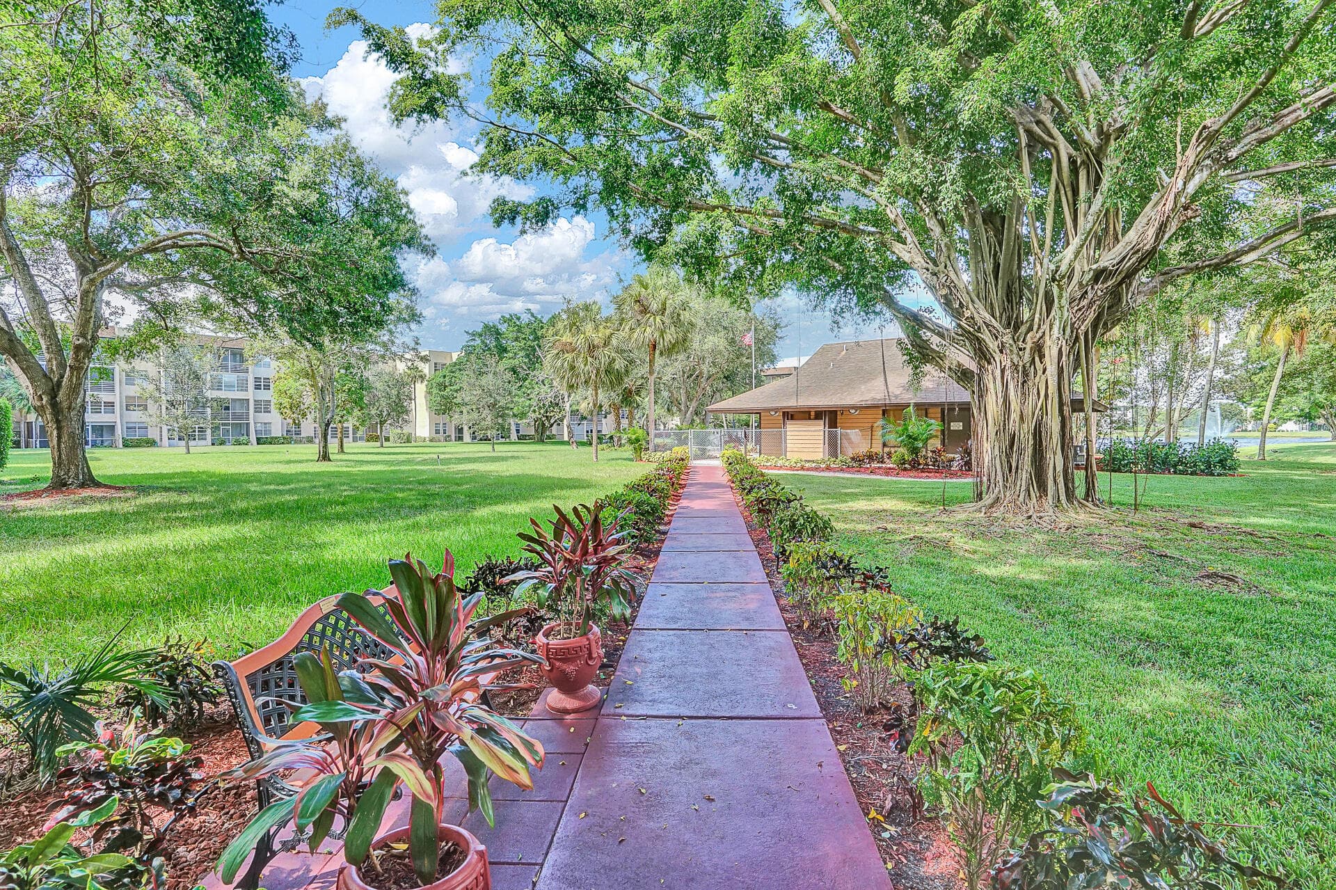 9230 Lagoon Place 110, Davie, FL 33324 20