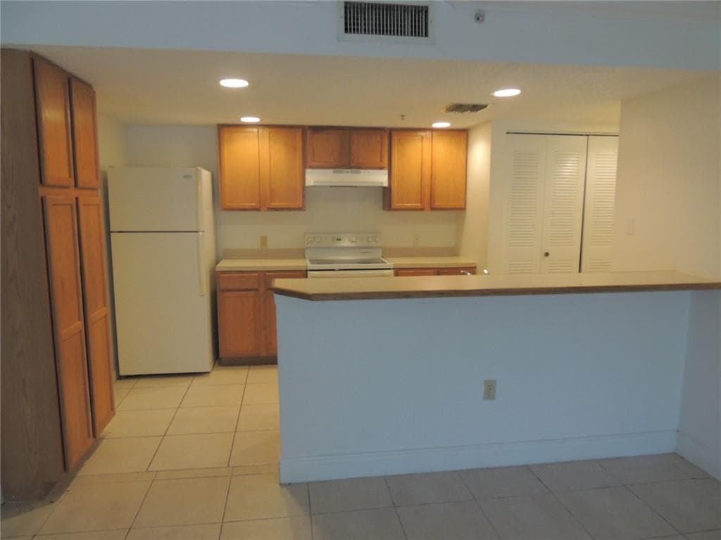 9905 Westwood Drive 16-3, Tamarac, FL 33321 10