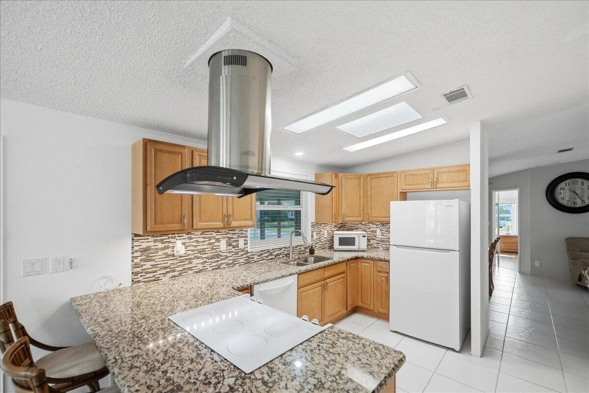 8391 Delphinium Court, Port St. Lucie, FL 34952 9