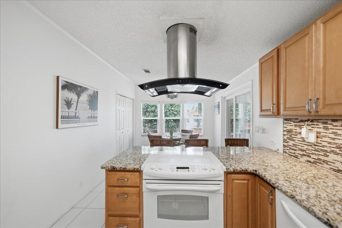 8391 Delphinium Court, Port St. Lucie, FL 34952 8