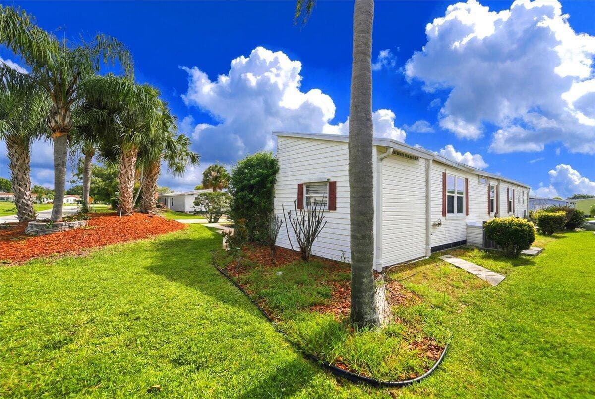 8391 Delphinium Court, Port St. Lucie, FL 34952 28