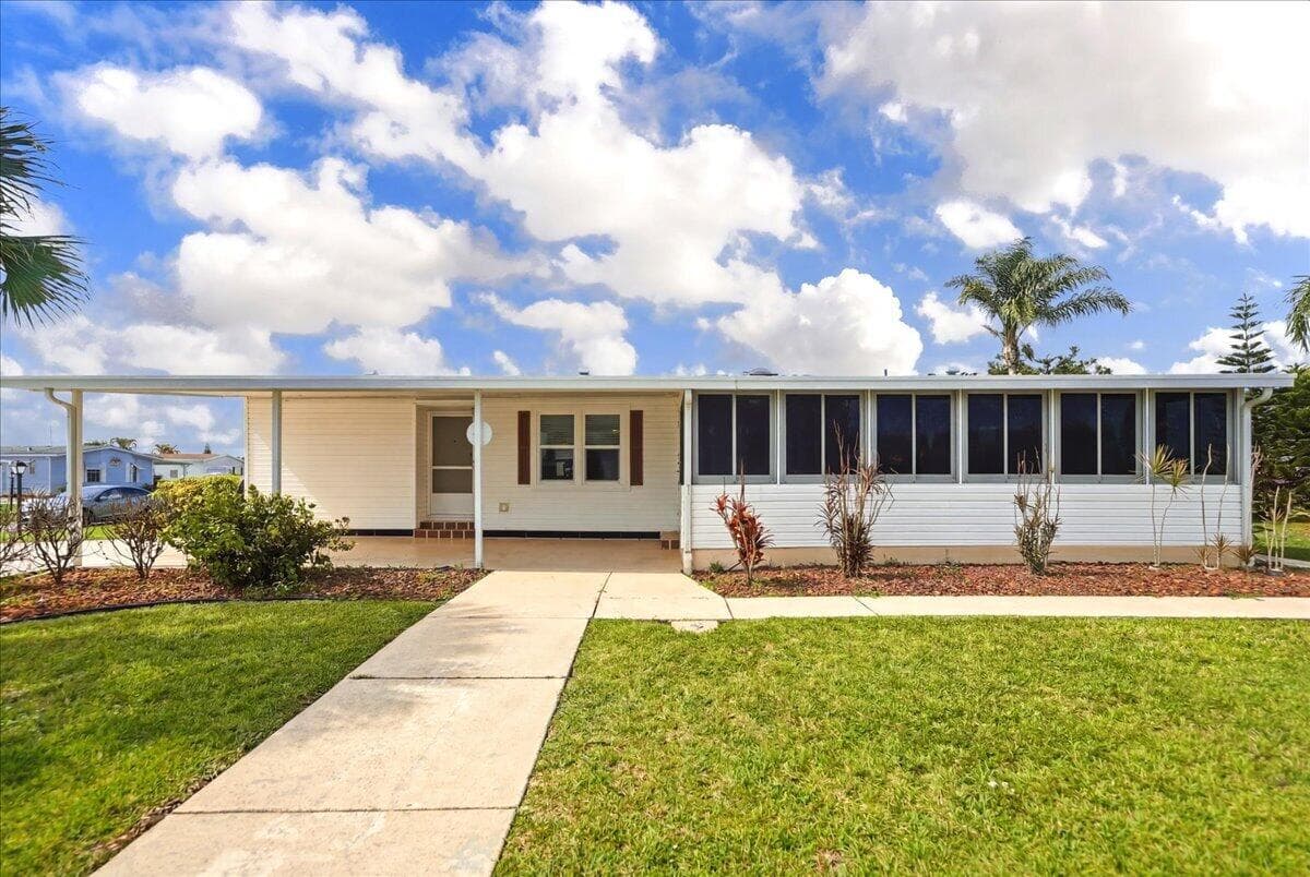 8391 Delphinium Court, Port St. Lucie, FL 34952 2