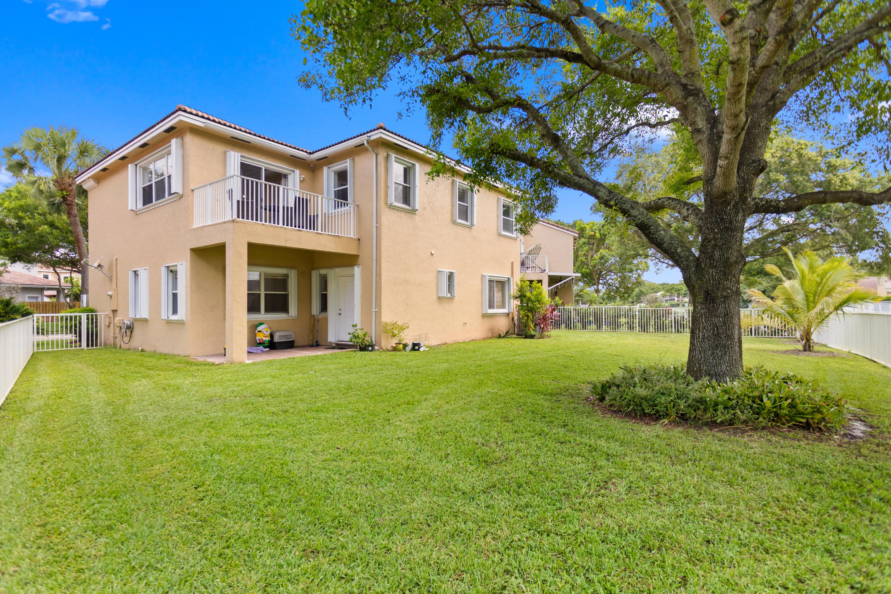 1753 NW 74th Way, Pembroke Pines, FL 33024 25