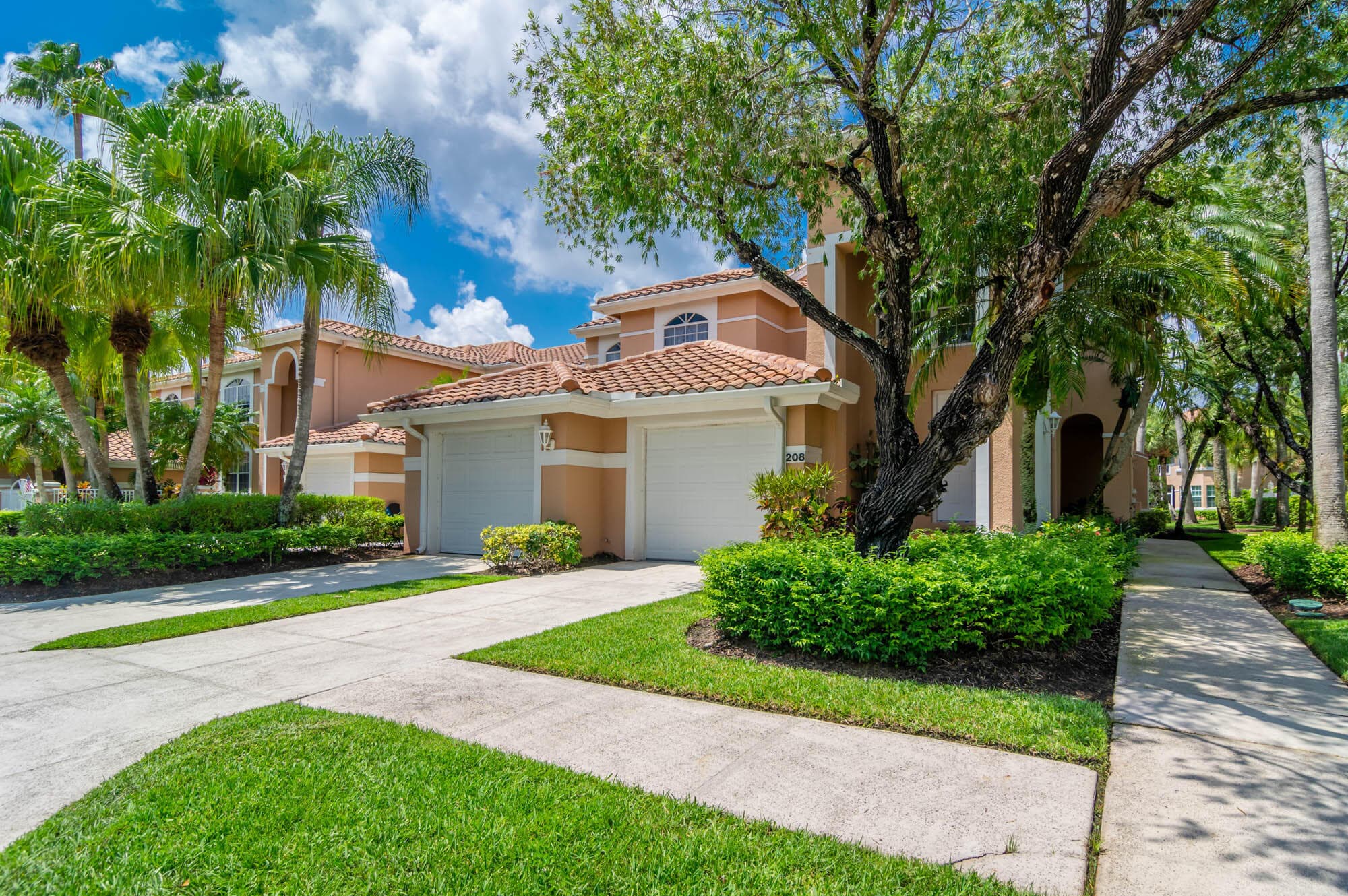 208 Legendary Circle, Palm Beach Gardens, FL 33418 2