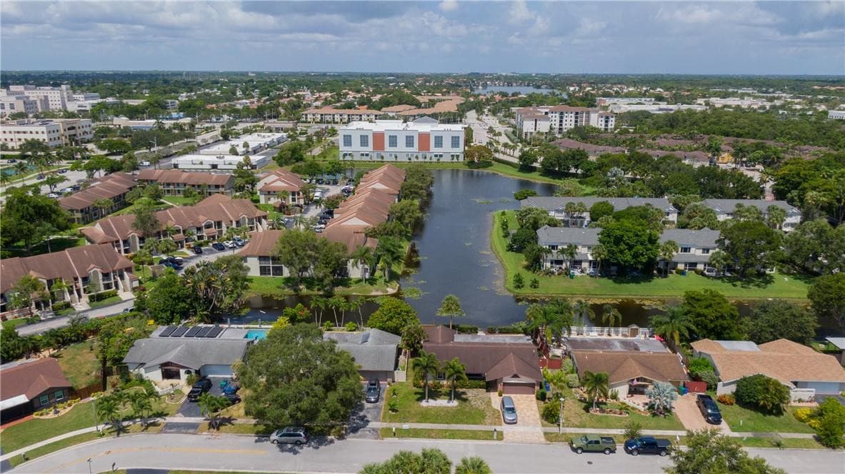 5332 NW 29th Court, Margate, FL 33063 34