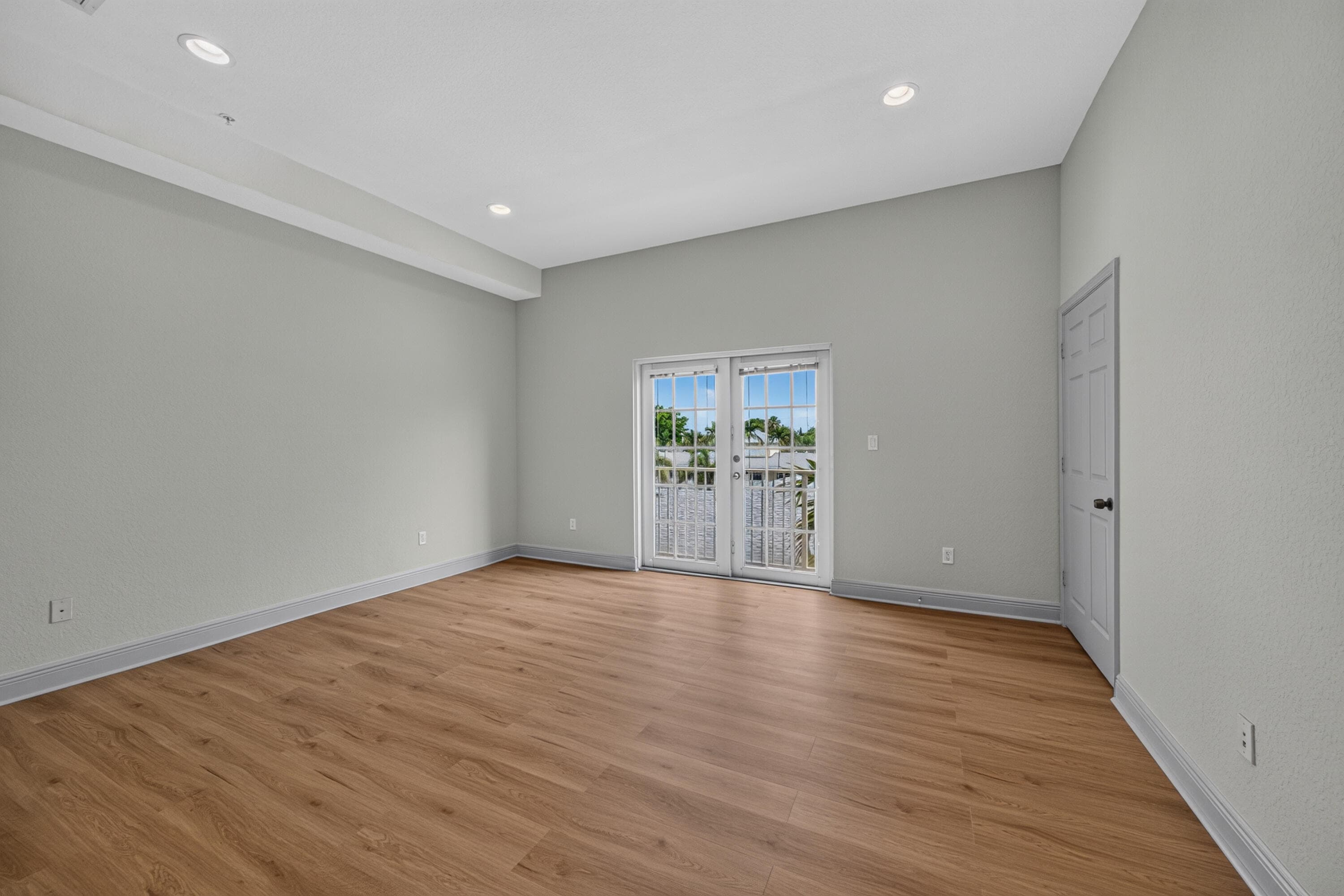 2700 NE 8th Avenue, Wilton Manors, FL 33334 56