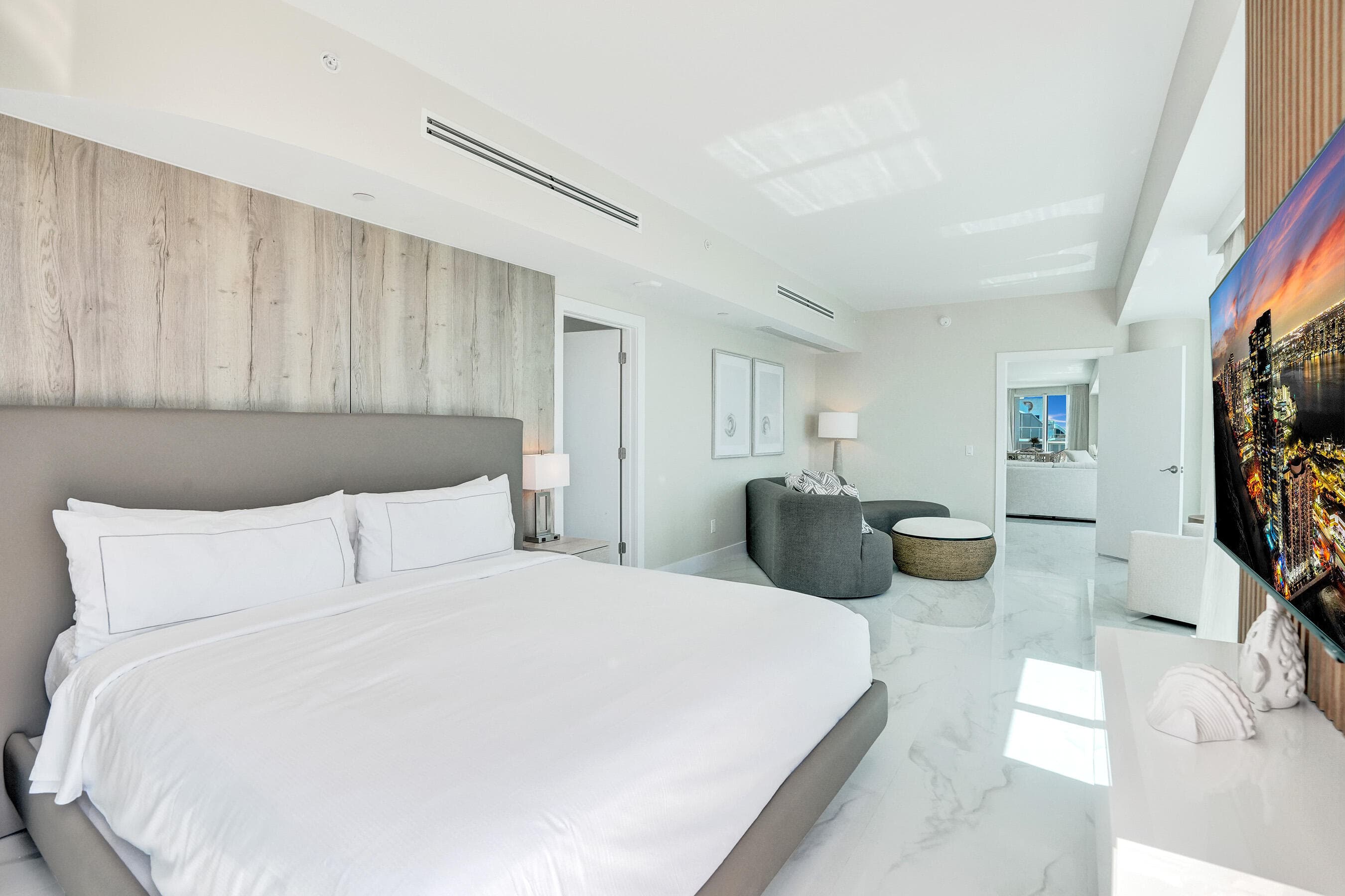 505 N Fort Lauderdale Beach Boulevard N 2500, Fort Lauderdale, FL 33304 160
