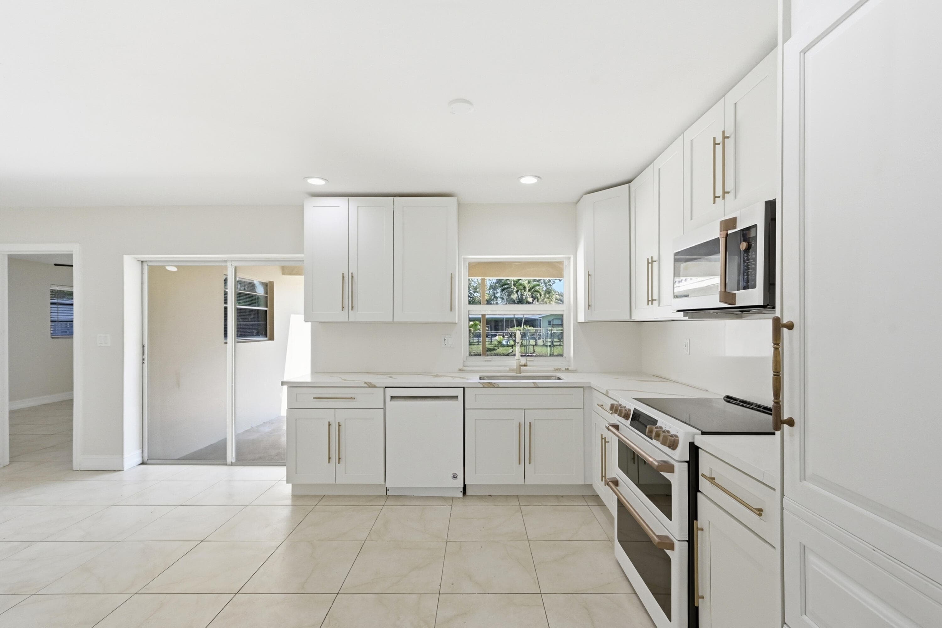 1430 NW 73rd Avenue NW, Plantation, FL 33313 18