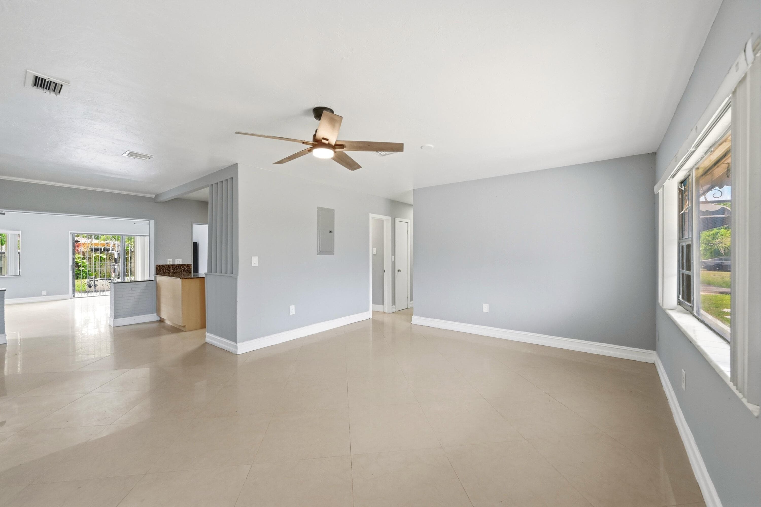 740 E Evanston Circle E, Fort Lauderdale, FL 33312 11