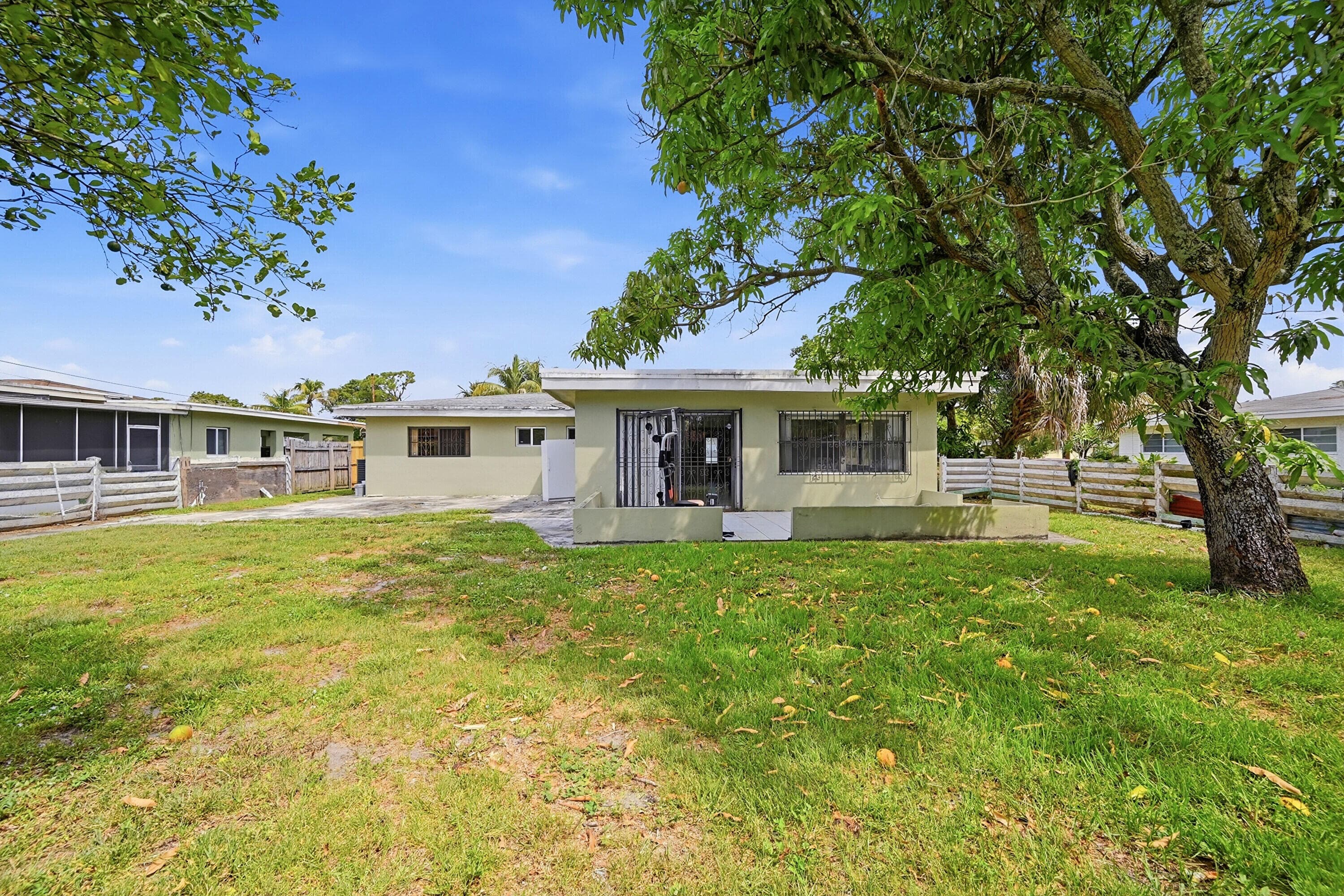 740 E Evanston Circle E, Fort Lauderdale, FL 33312 39