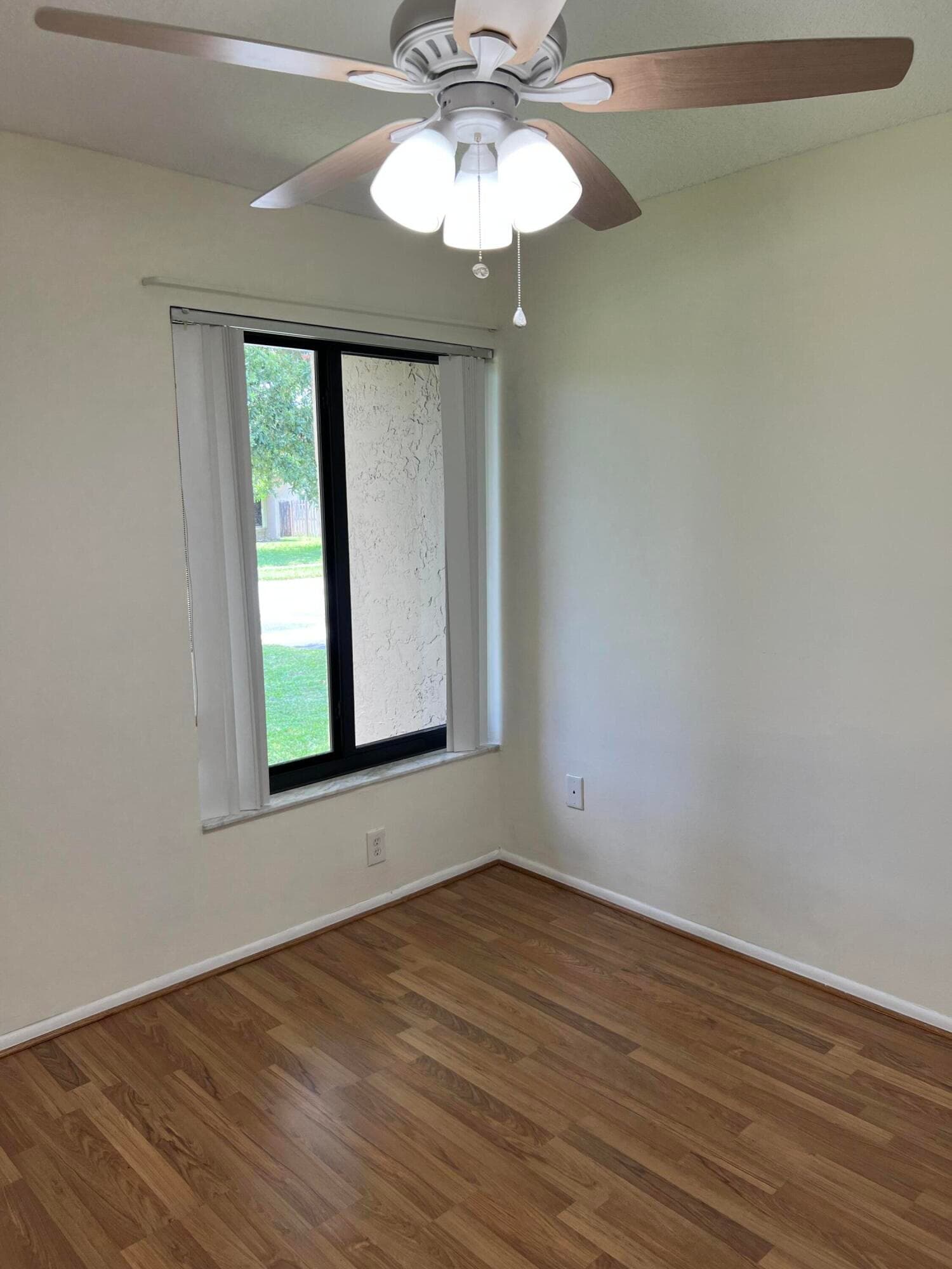 8511 NW 8th Street, Pembroke Pines, FL 33024 21