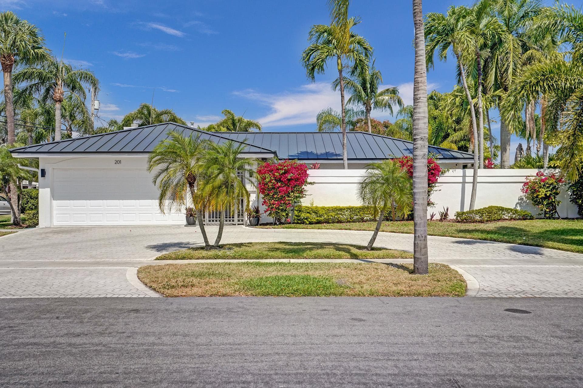 201 SE 11th Street, Pompano Beach, FL 33060 2