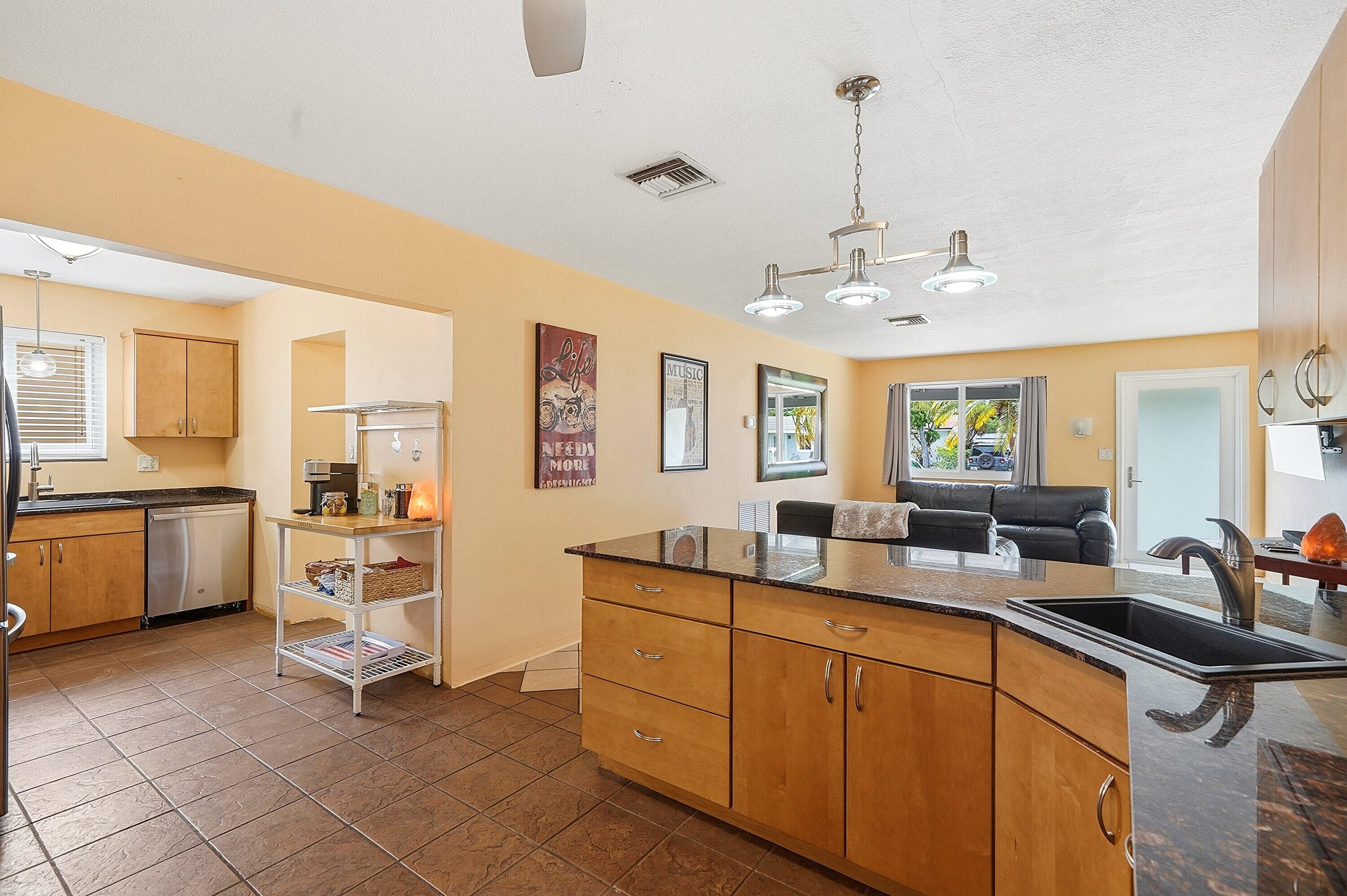 2834 Adams Street, Hollywood, FL 33020 11