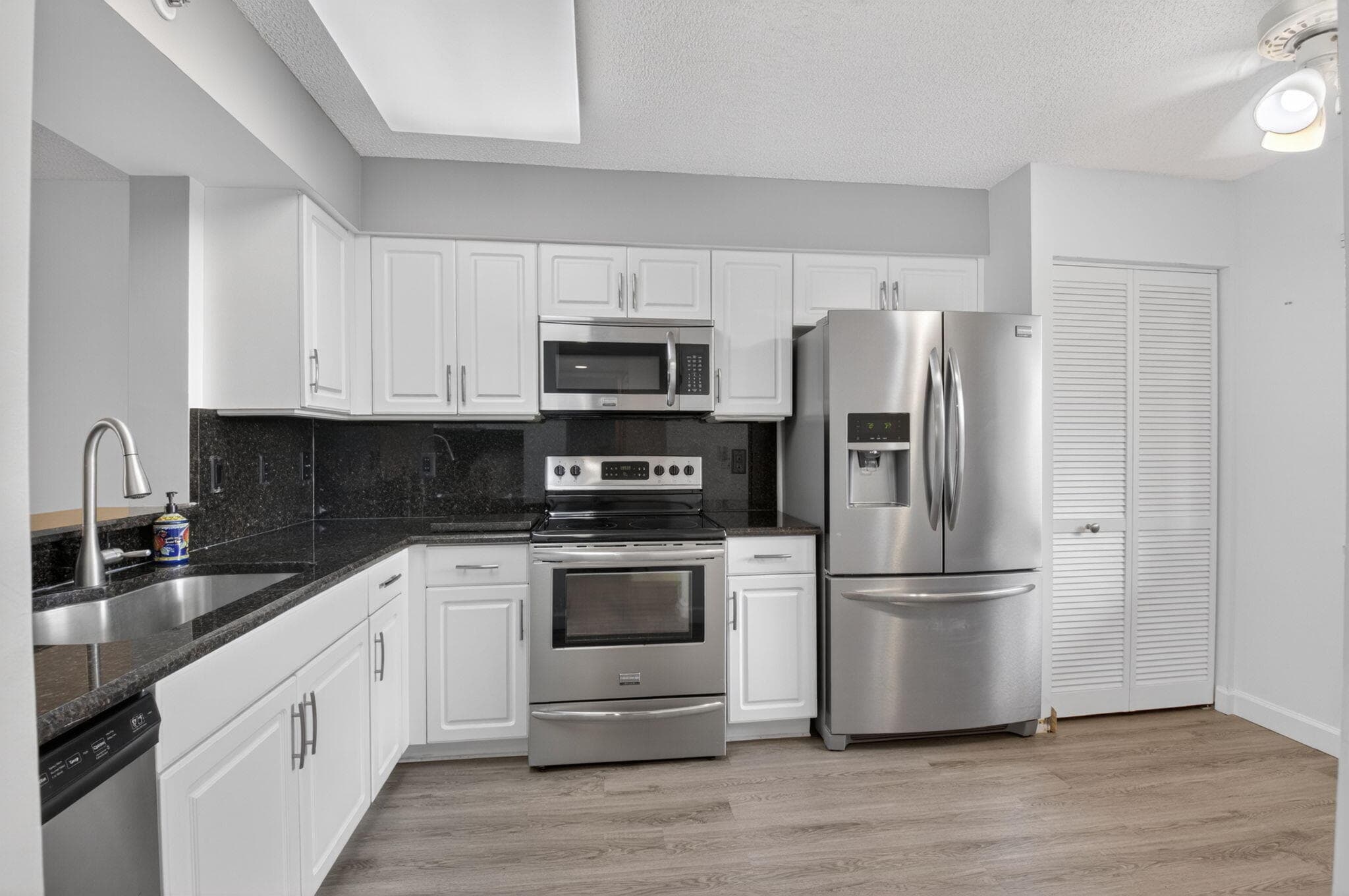 6080 Huntwick Terrace 405, Delray Beach, FL 33484