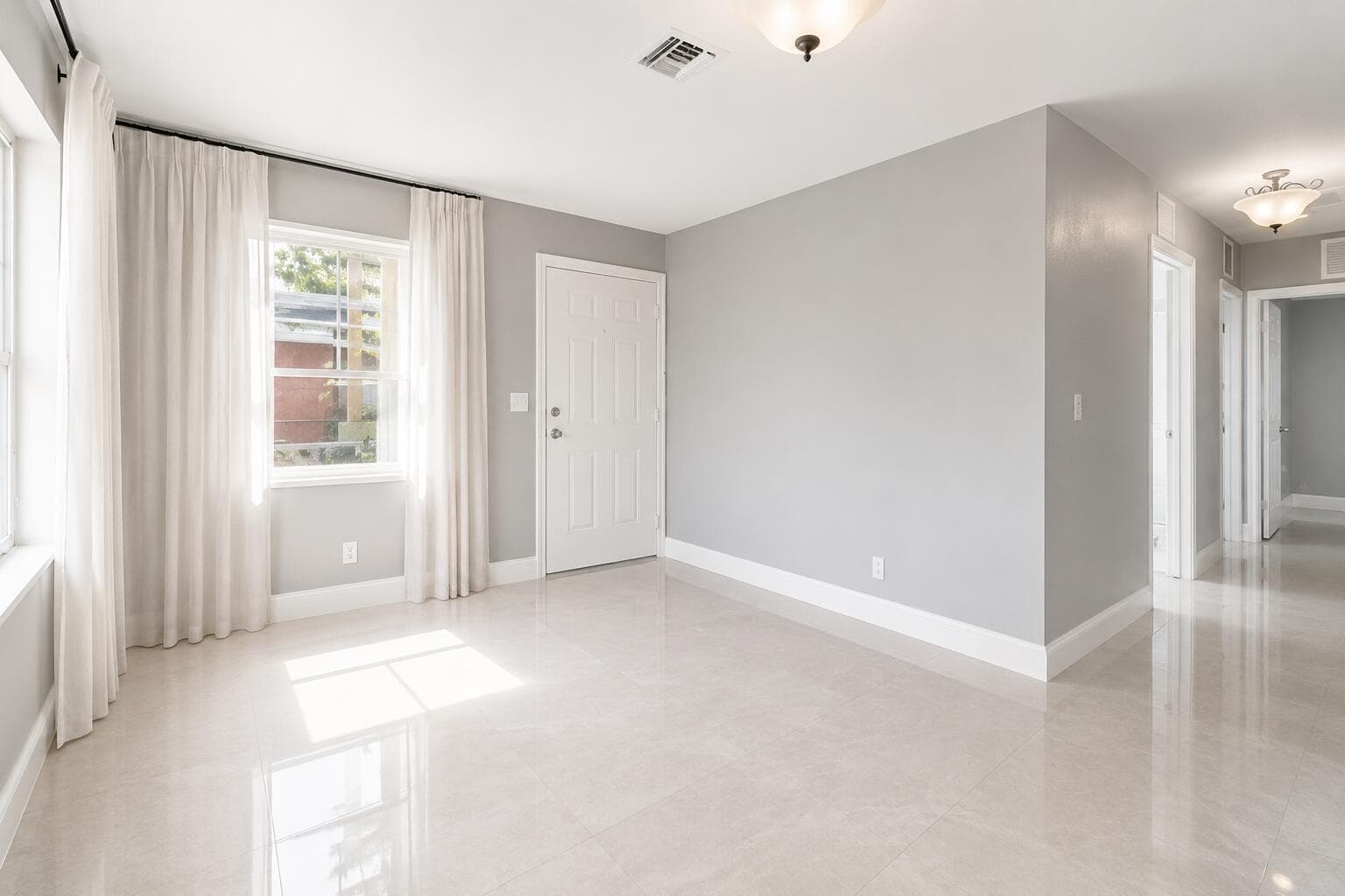 5605 Pinewood Avenue, West Palm Beach, FL 33407 4