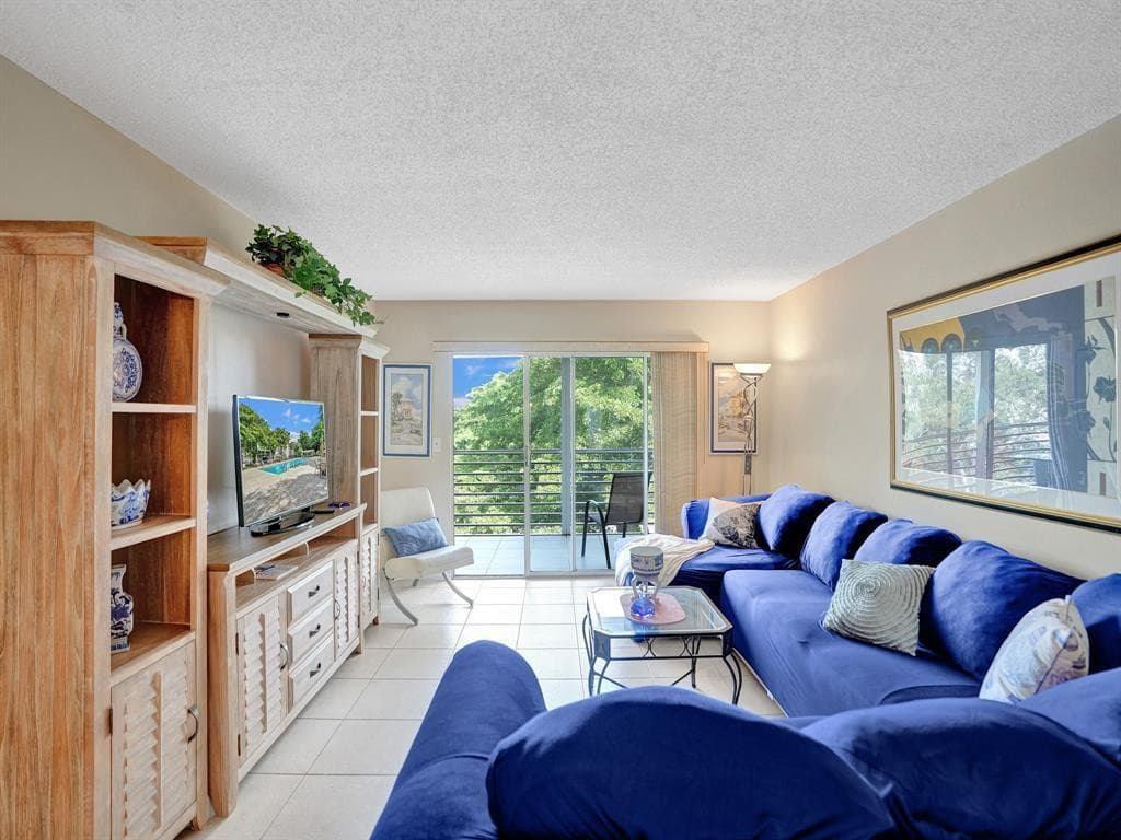 2003 Granada Drive C4, Coconut Creek, FL 33066 3