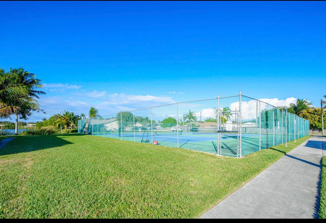 4101 N Waterview Circle 41-a, Palm Springs, FL 33461 18