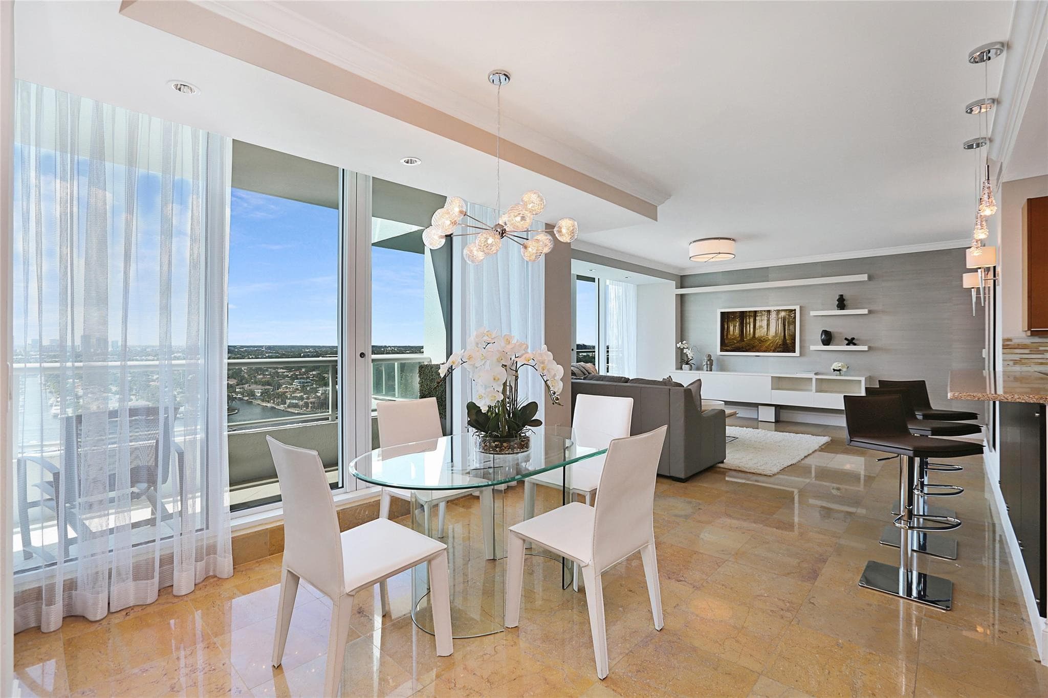 1 N Fort Lauderdale Beach Boulevard 1807, Fort Lauderdale, FL 33304 11