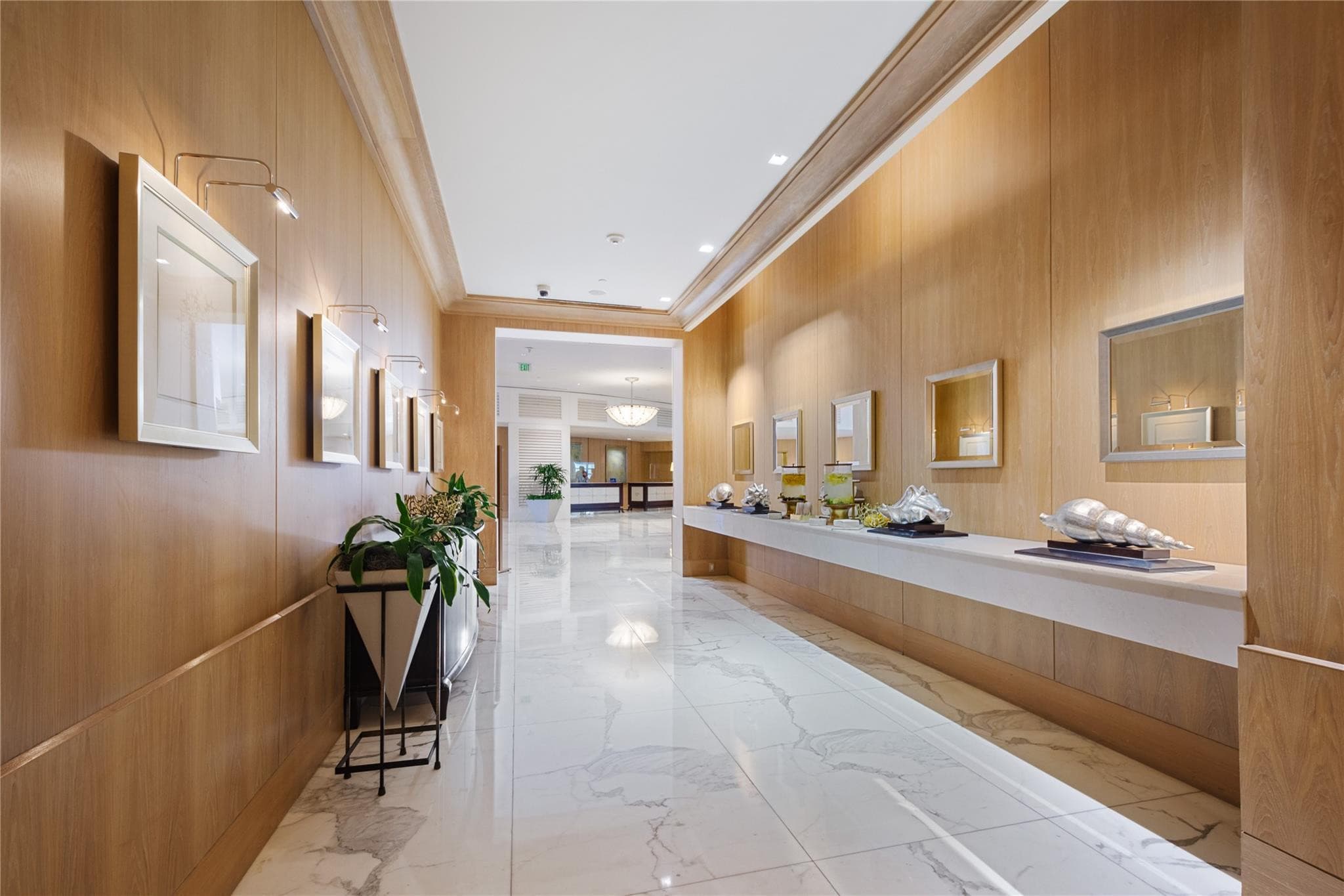 1 N Fort Lauderdale Beach Boulevard 1807, Fort Lauderdale, FL 33304 27