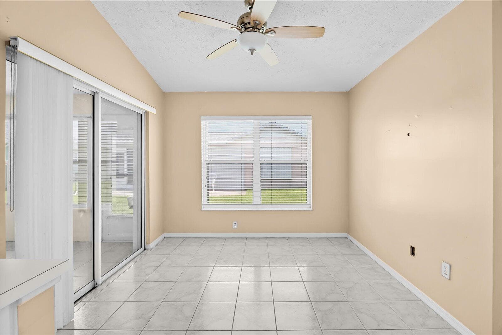 413 European Lane, Fort Pierce, FL 34982 14