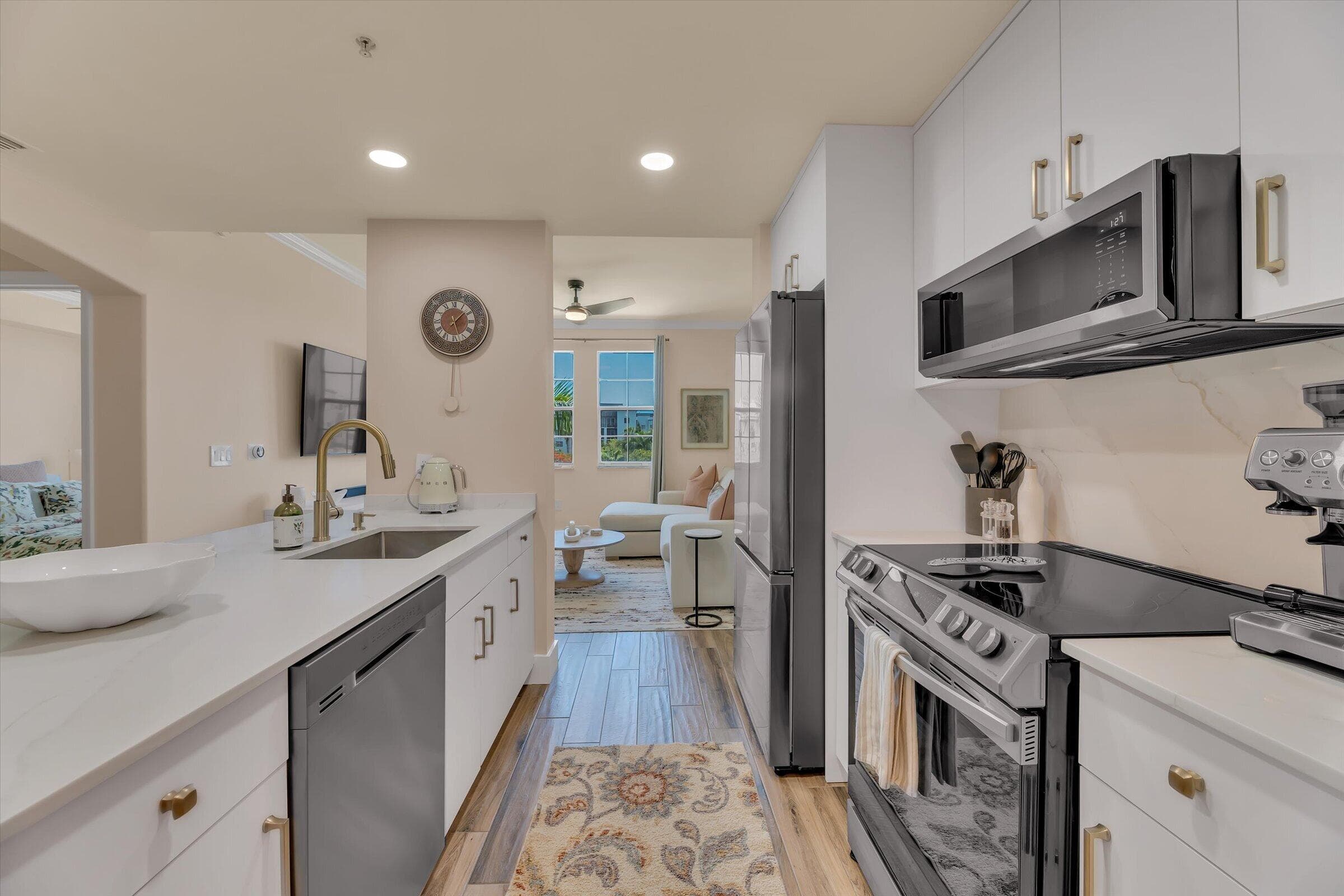 533 NE 3rd Avenue 512, Fort Lauderdale, FL 33301 6