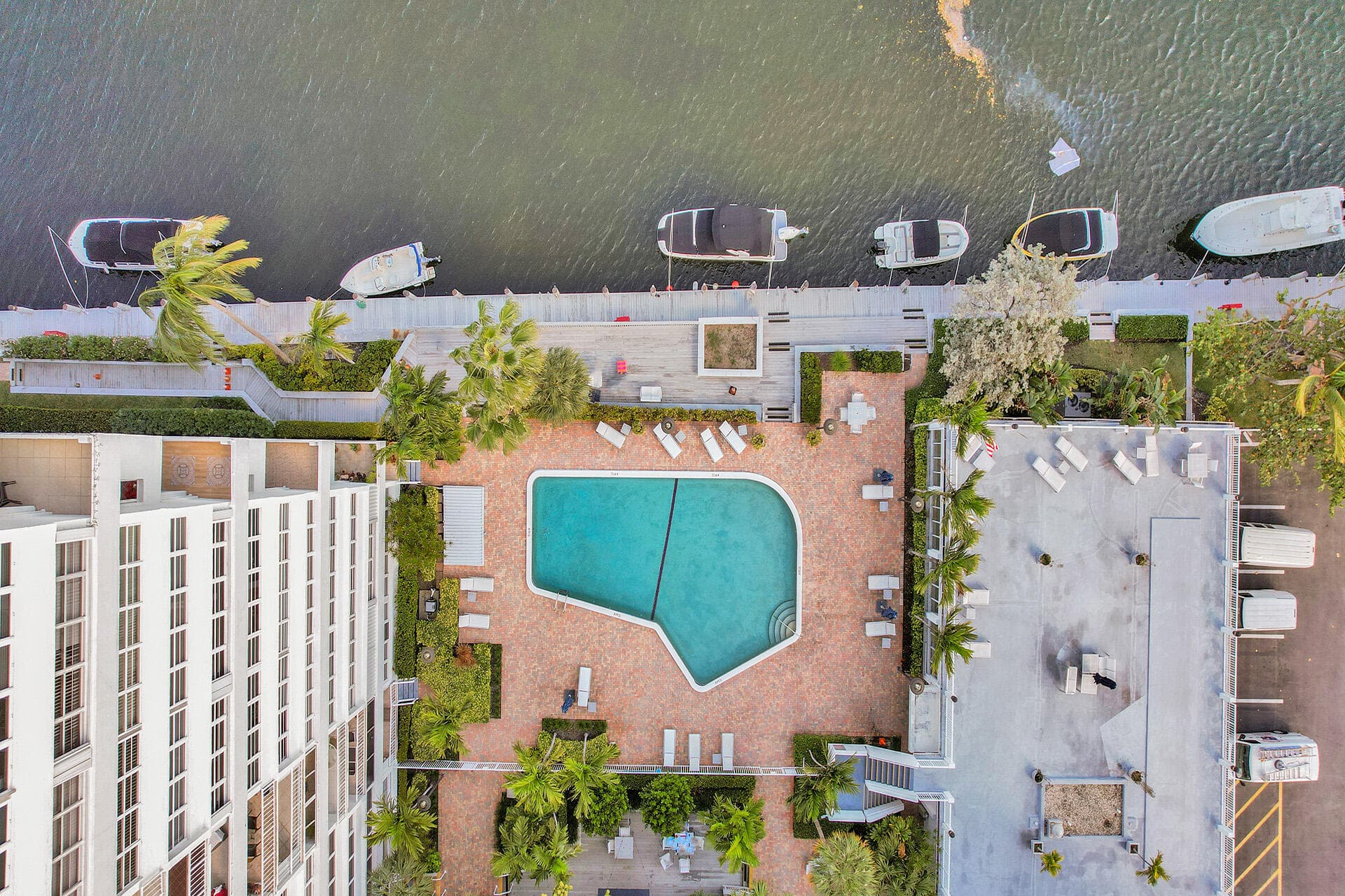 1170 N Federal Highway 309, Fort Lauderdale, FL 33304 33
