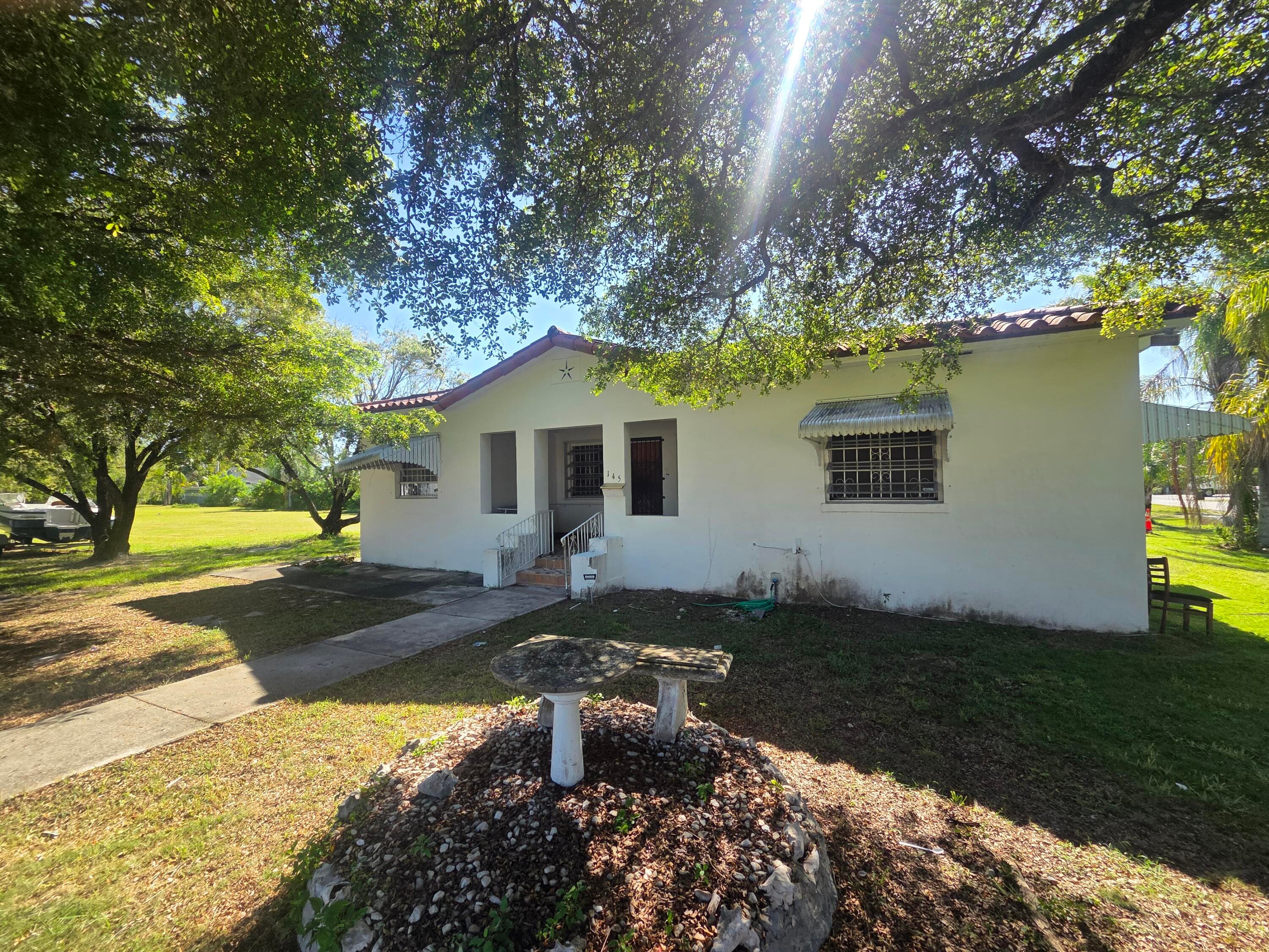 145 SW 3rd Avenue, Florida City, FL 33034 2