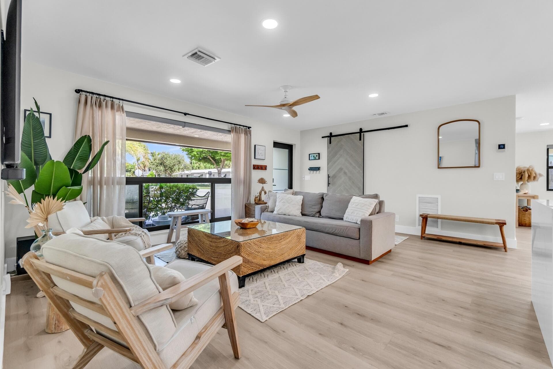 300 SE 8th Avenue, Deerfield Beach, FL 33441 10