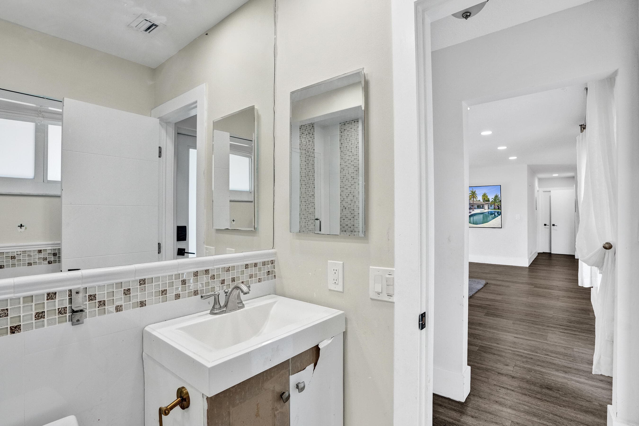 343 Layne Boulevard, Hallandale Beach, FL 33009 19