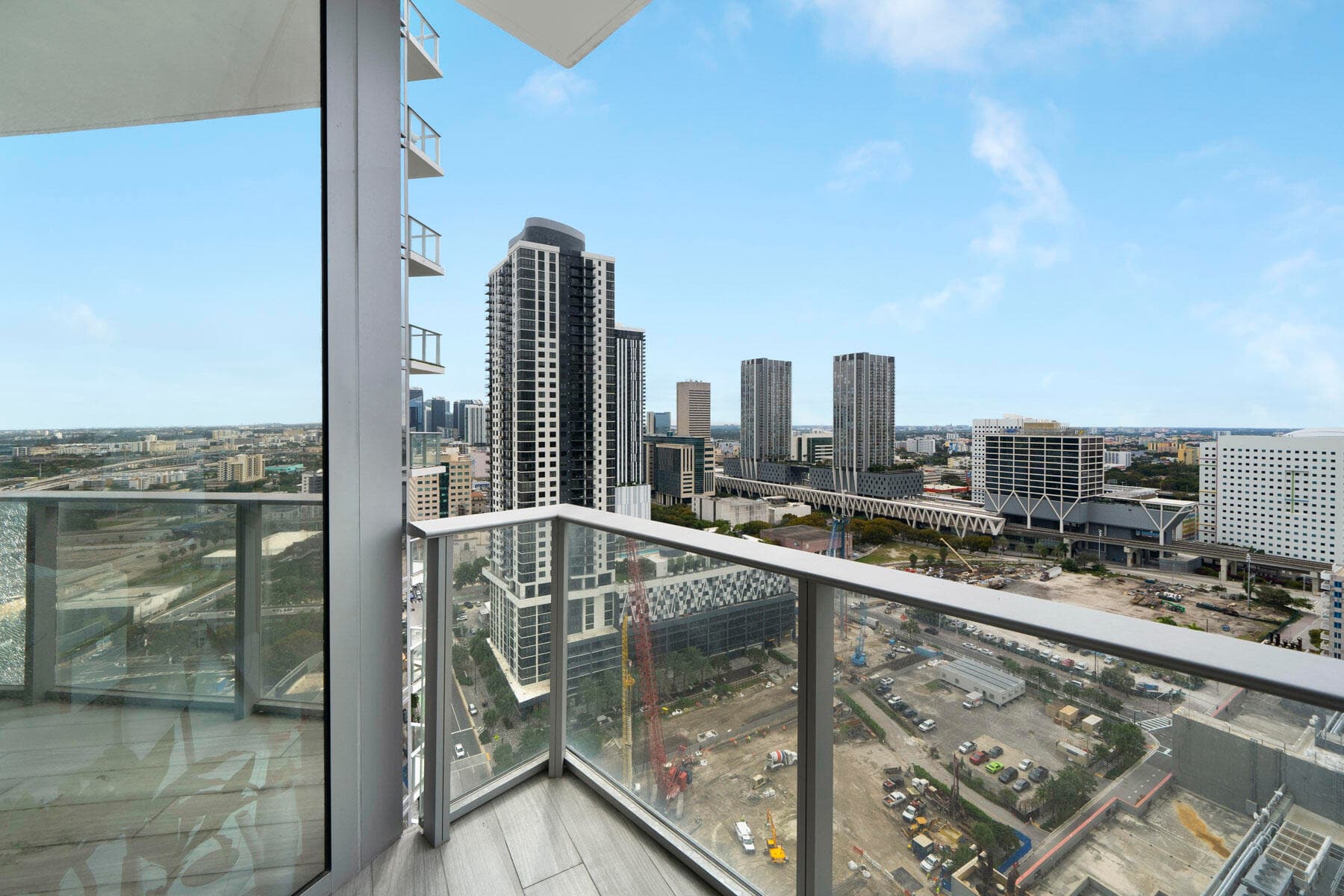 851 NE 1st Avenue 2410, Miami, FL 33132 24