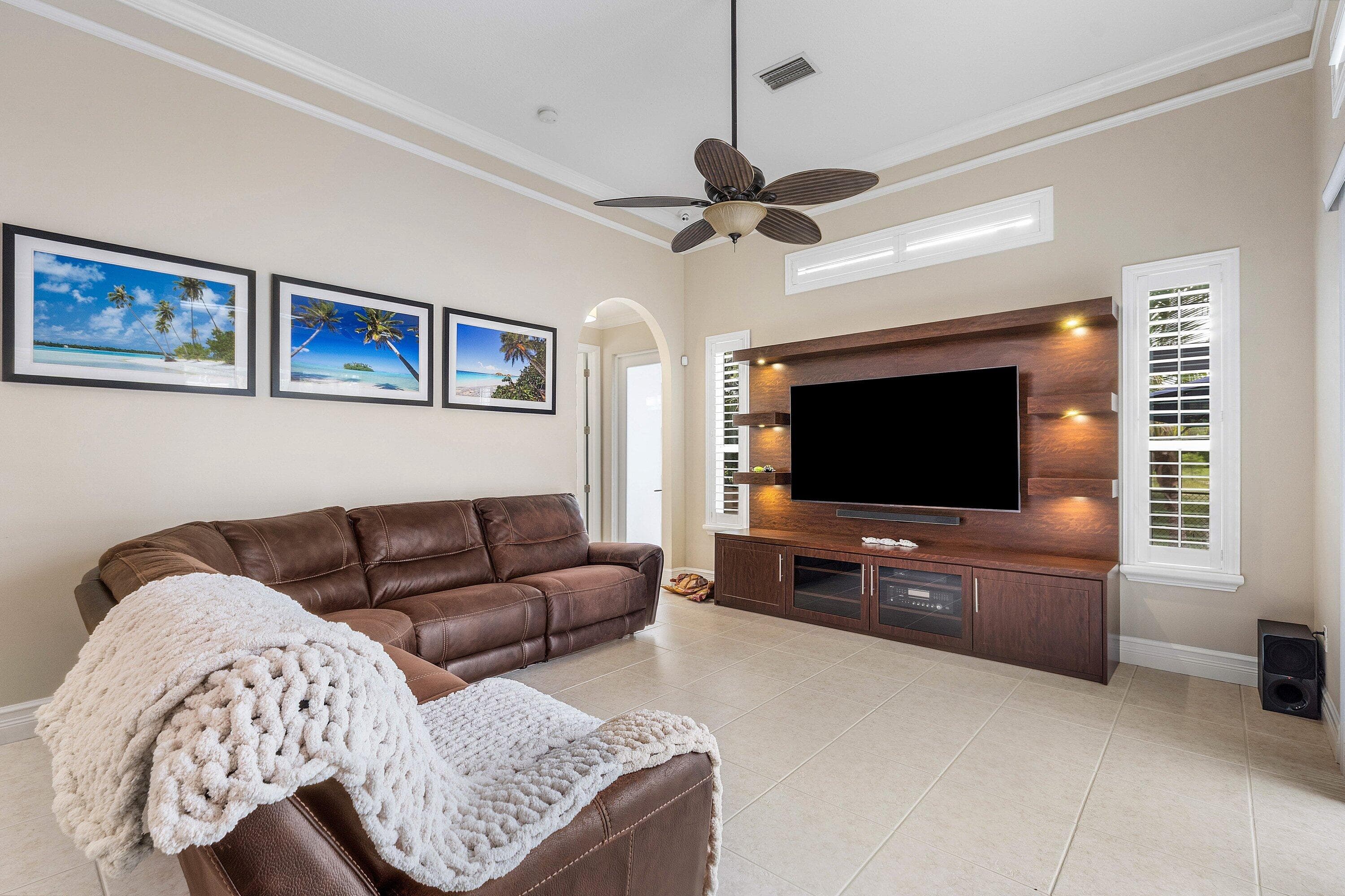 1853 Palisades Drive, West Palm Beach, FL 33411 17