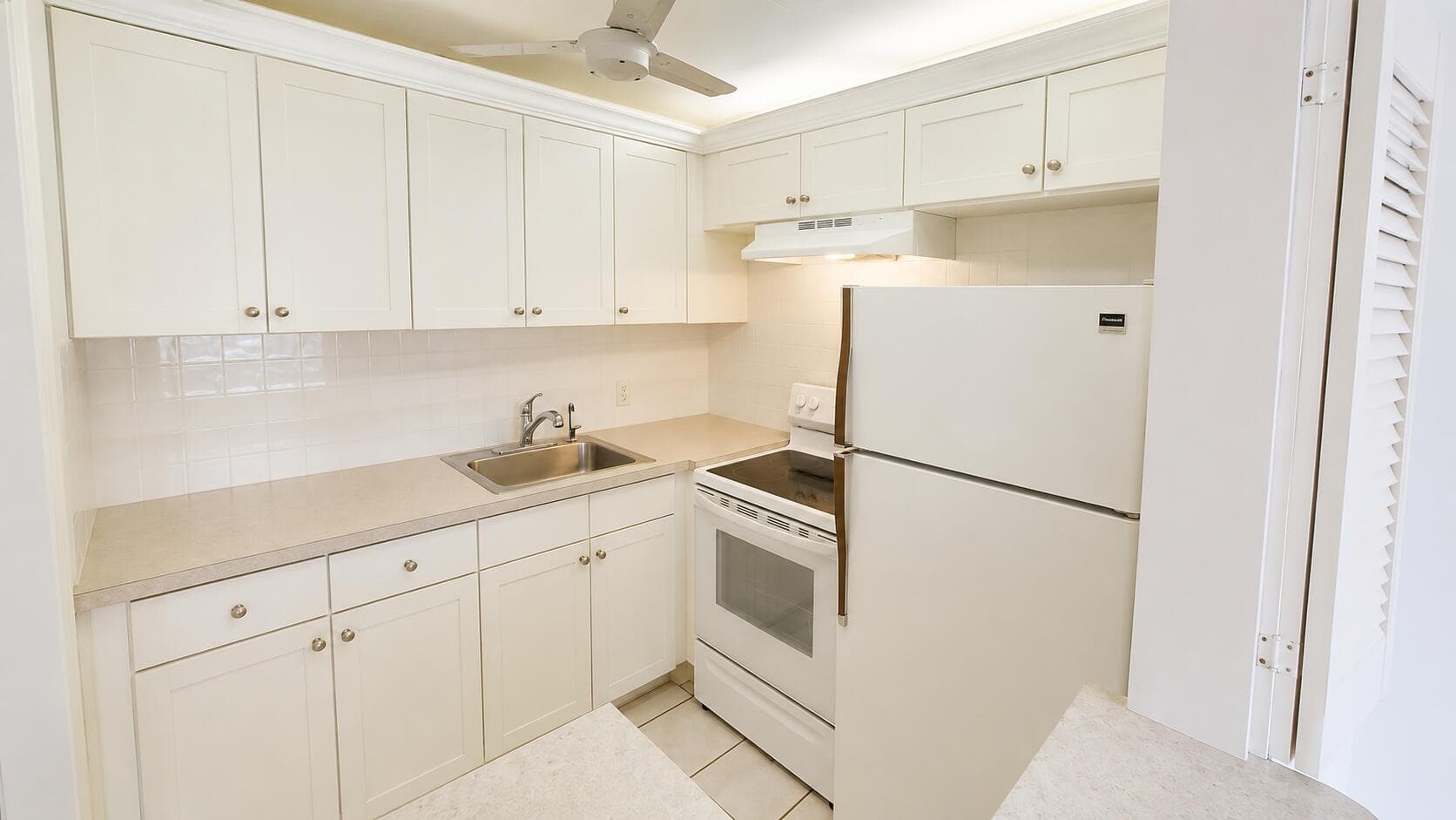 338 Camden O, West Palm Beach, FL 33417 4