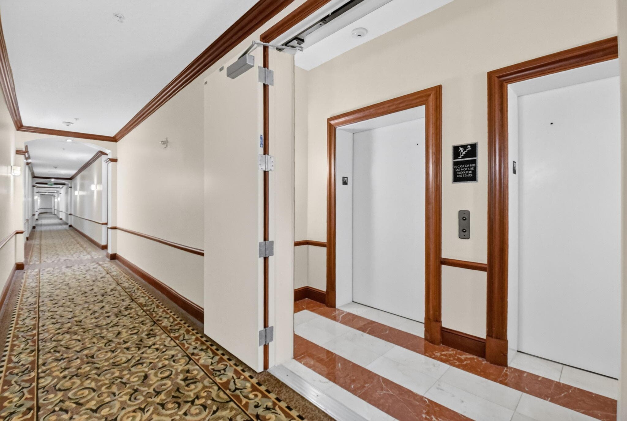 403 S Sapodilla Avenue 706, West Palm Beach, FL 33401 36
