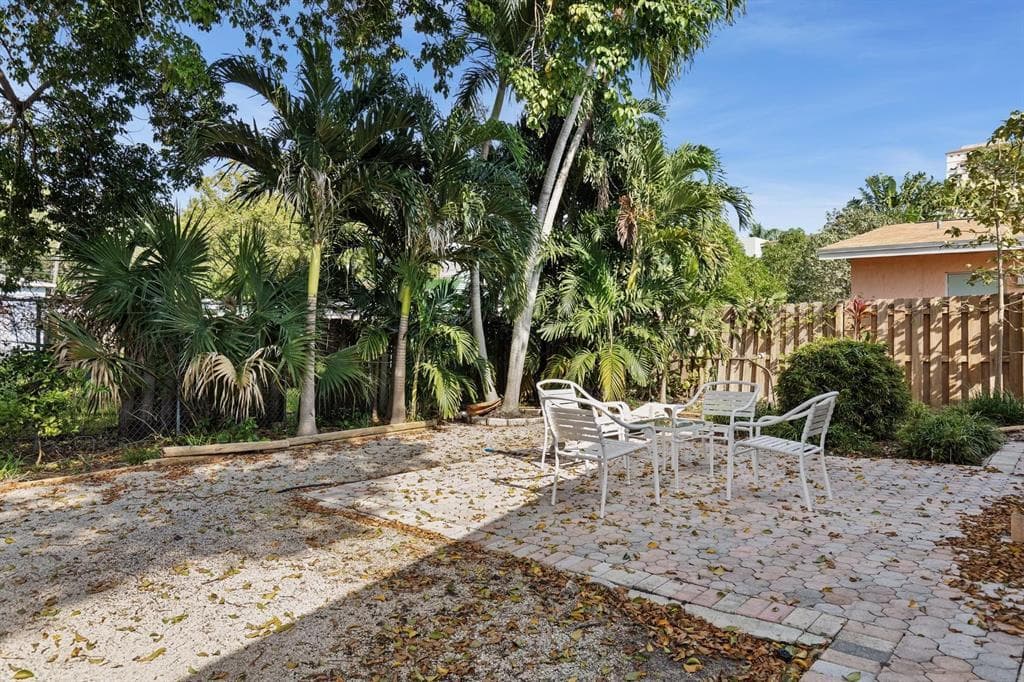 821 SW 4th Street 1, Fort Lauderdale, FL 33315 8