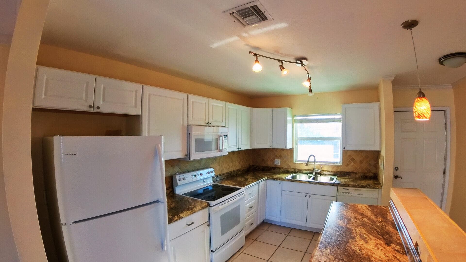 236 Castlewood Drive 202, North Palm Beach, FL 33408 5