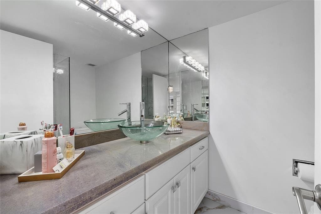 3100 NE 49th Street 807, Fort Lauderdale, FL 33308 9