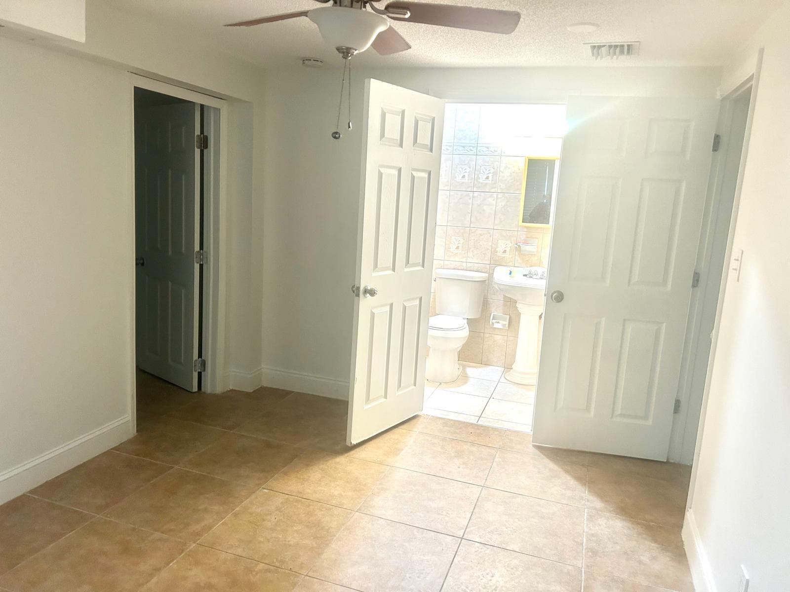 1067 Iroquois Avenue, Fort Lauderdale, FL 33312 16
