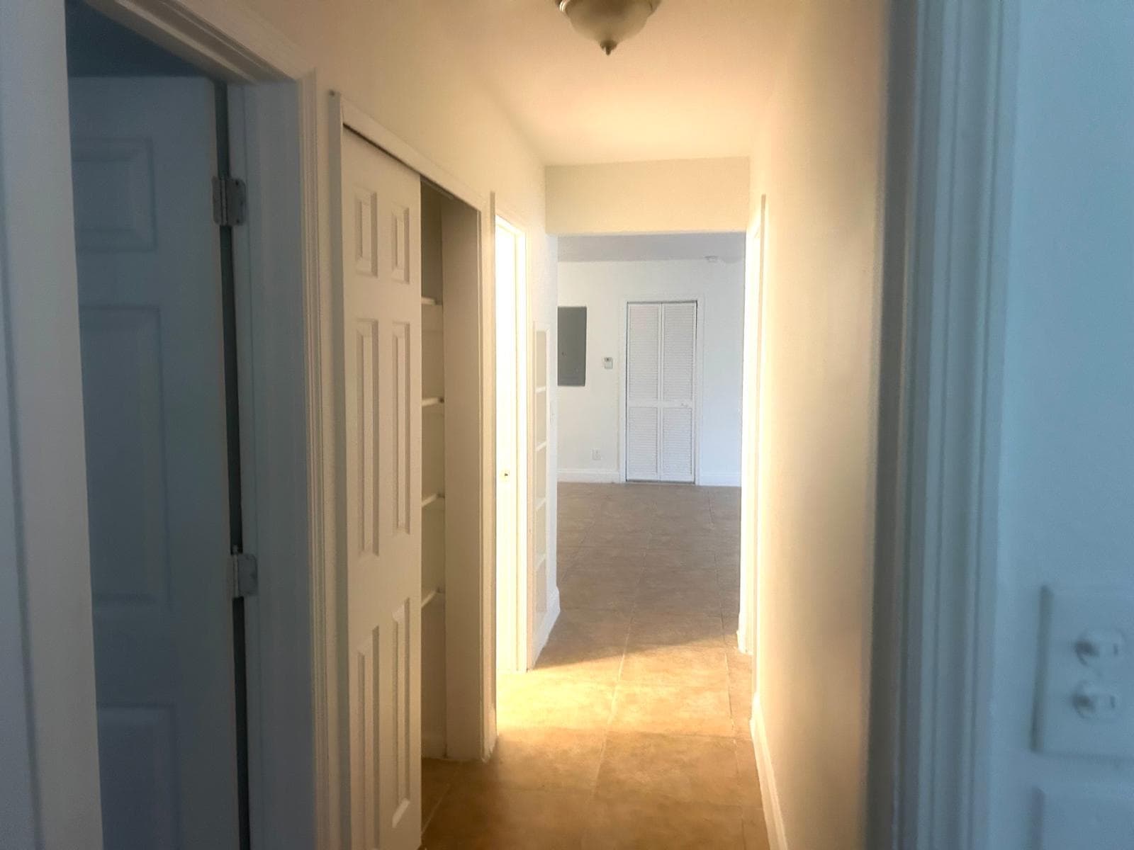 1067 Iroquois Avenue, Fort Lauderdale, FL 33312 14