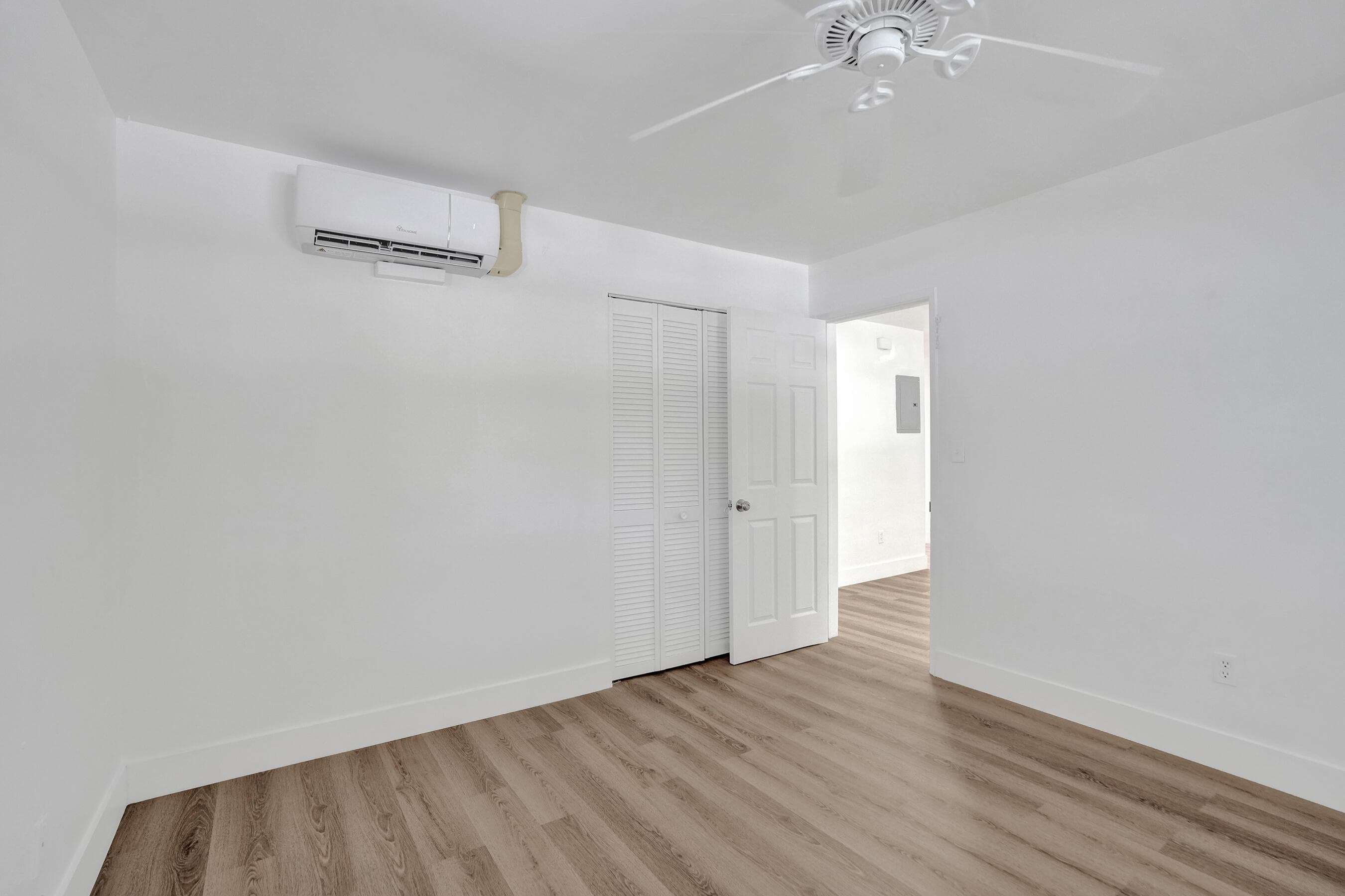 2020 NE 15th Street, Fort Lauderdale, FL 33304 16