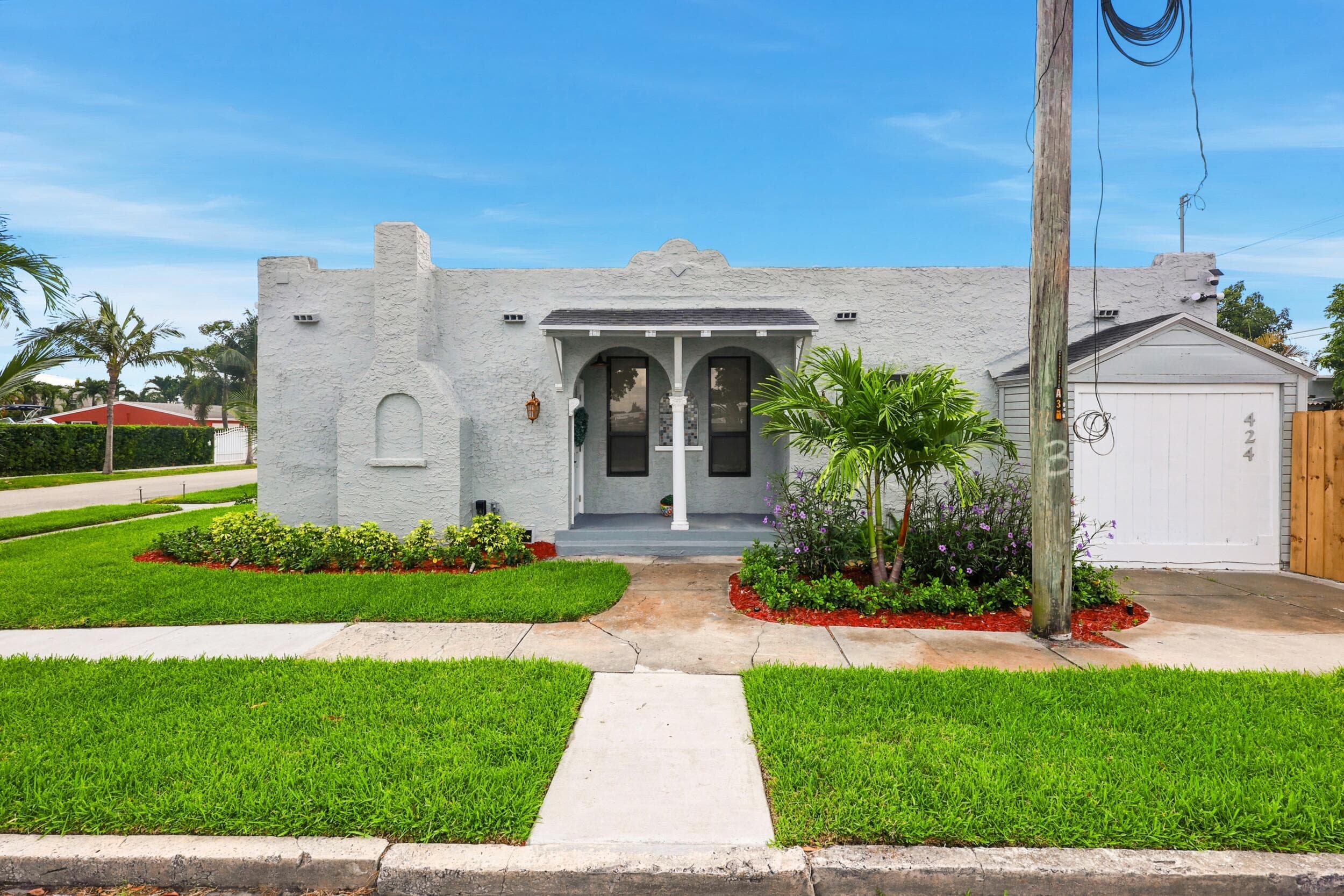 424 Putnam Road, West Palm Beach, FL 33405 5
