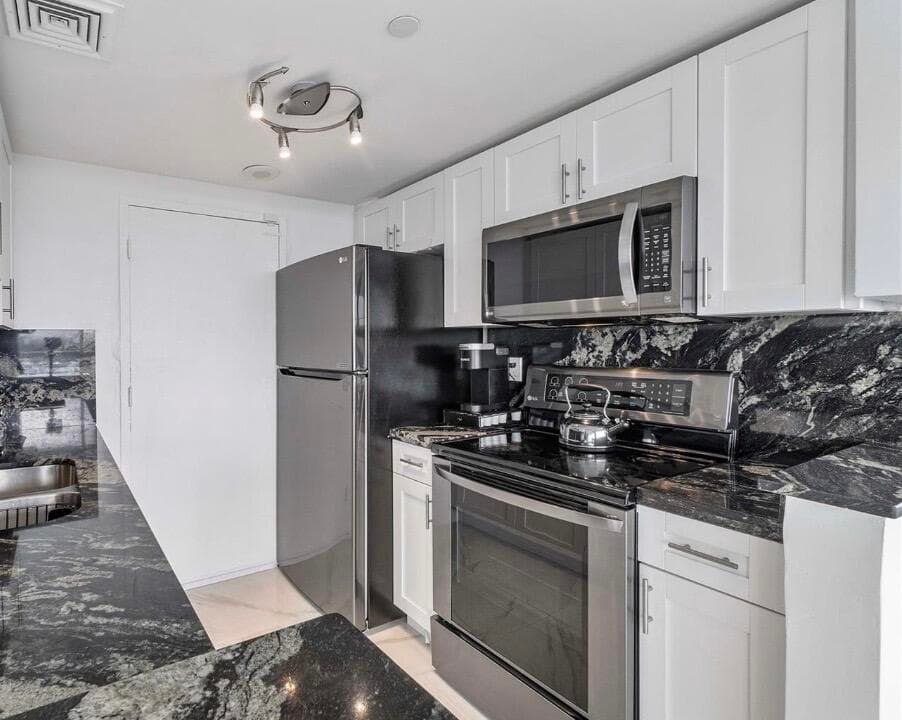 1720 Harrison Street 15a, Hollywood, FL 33020 6
