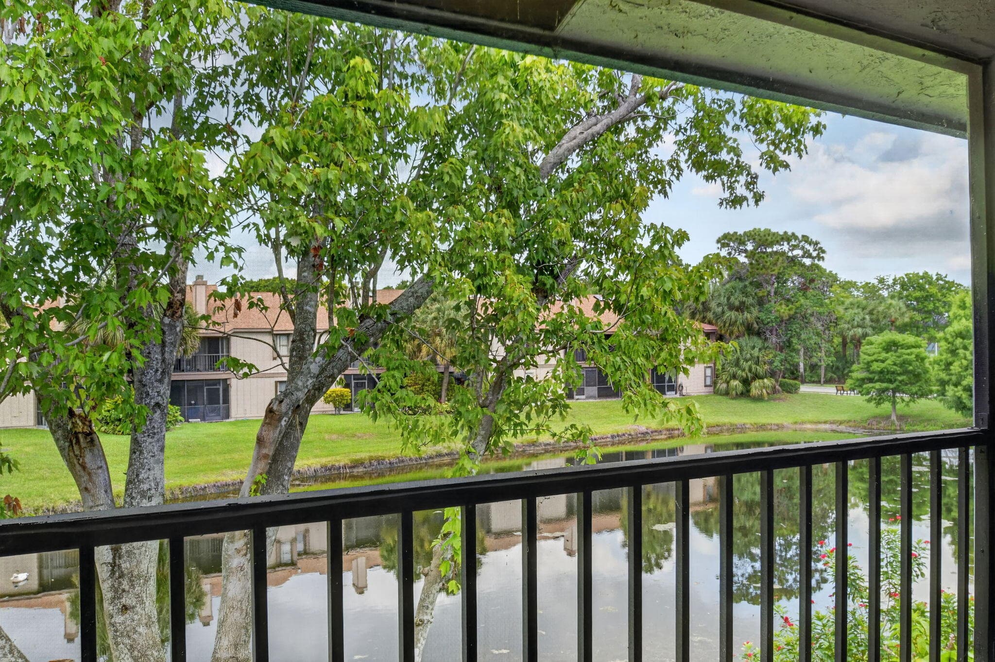 907 Harbour Pointe Way, Greenacres, FL 33413 3