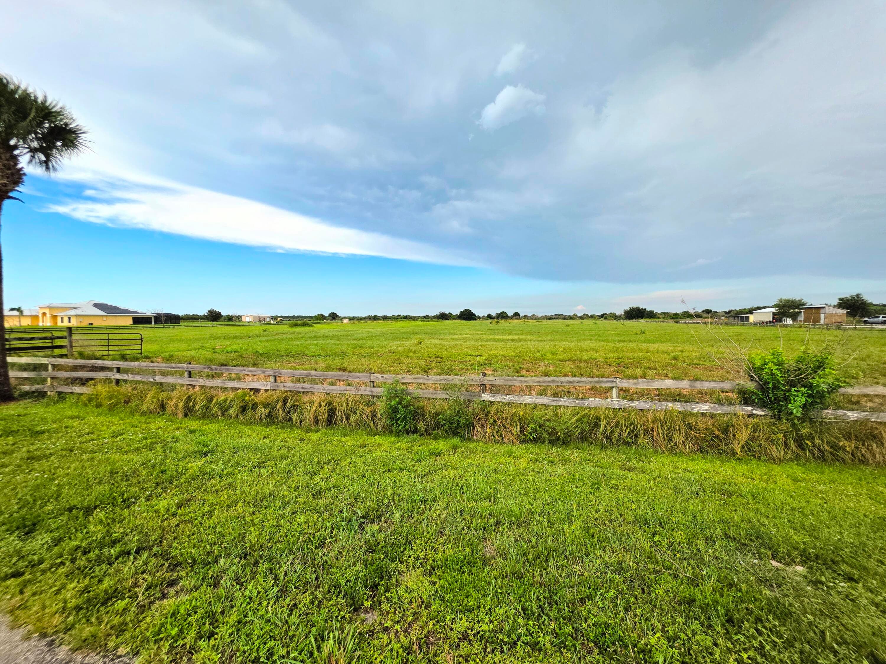 4 Sneed Road, Fort Pierce, FL 34945 12