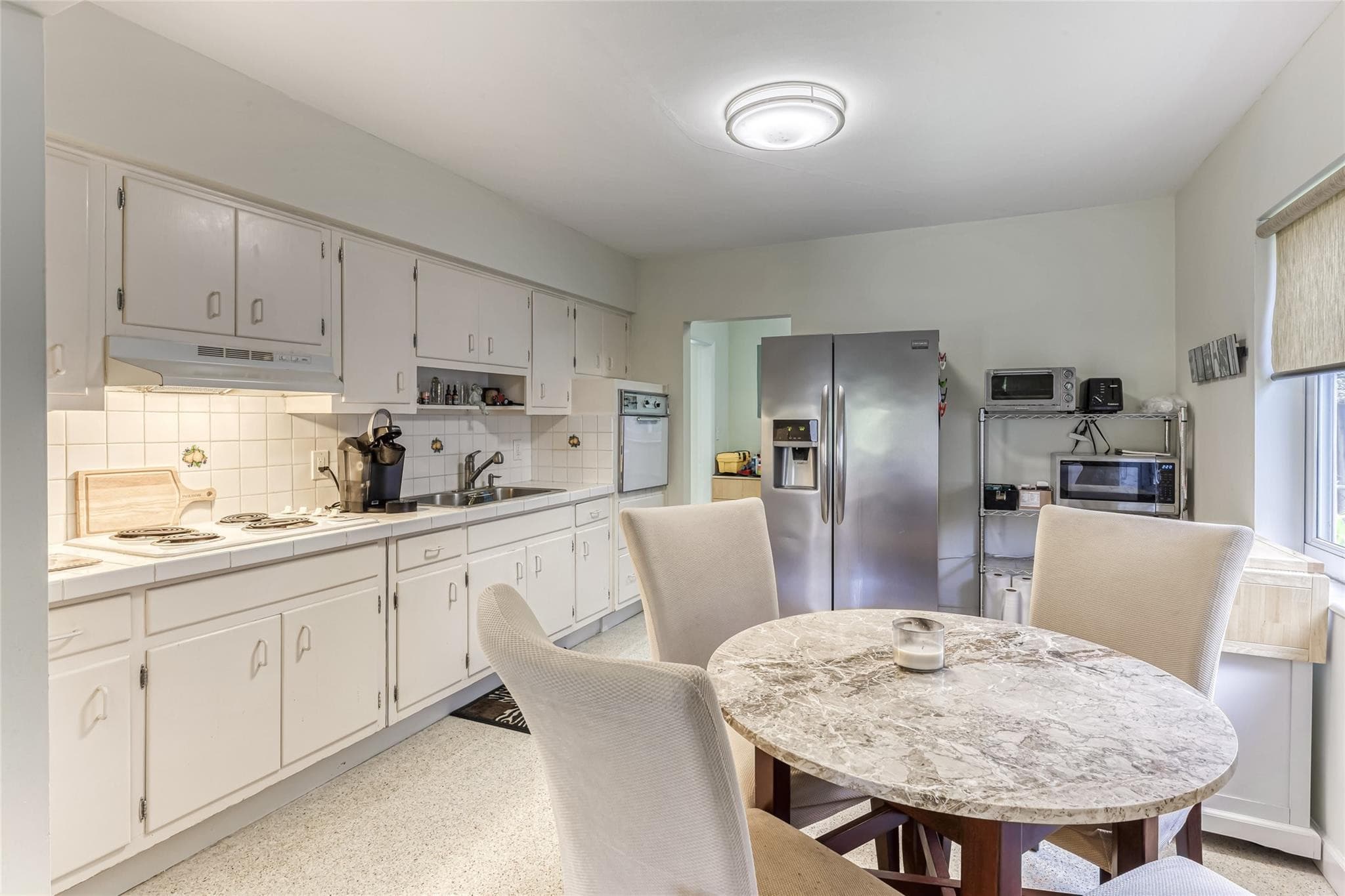 1676 NE 40th Street, Oakland Park, FL 33334 19