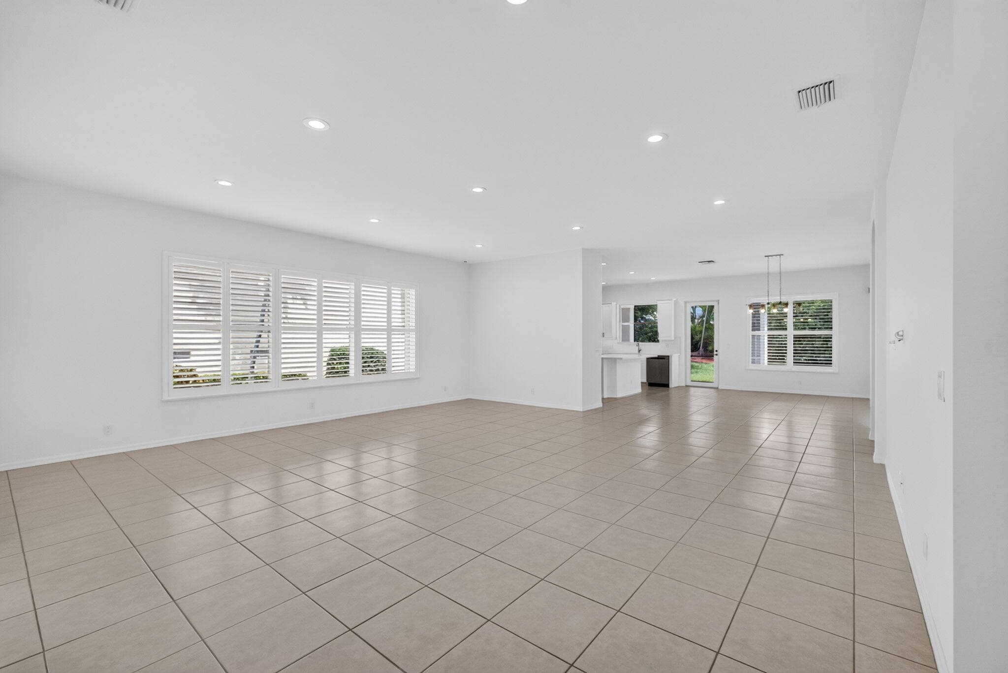 235 Via Condado Way, Palm Beach Gardens, FL 33418 12